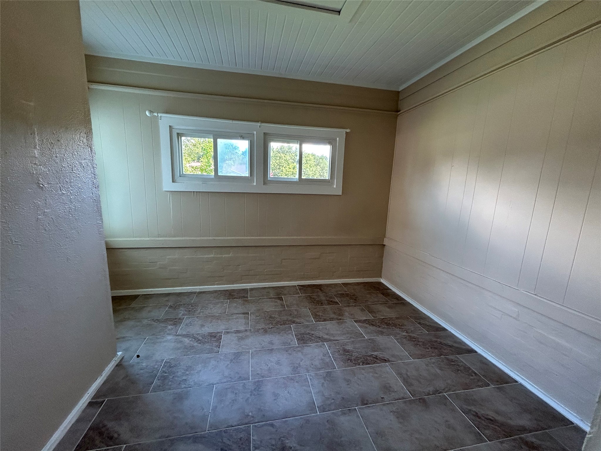 8069 Juliabora Street Property Photo 9