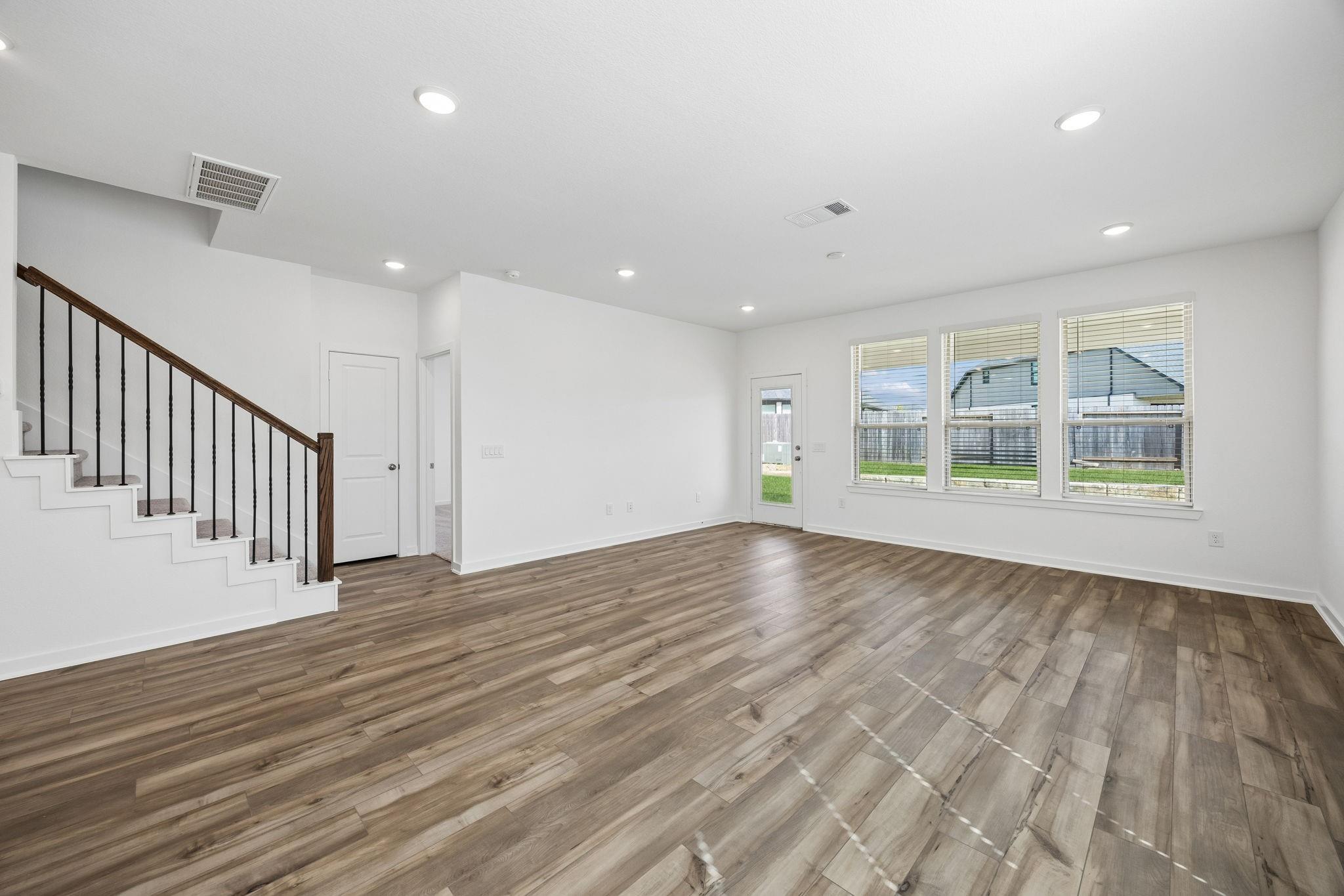 18206 Ellerden Forest Drive Property Photo 3
