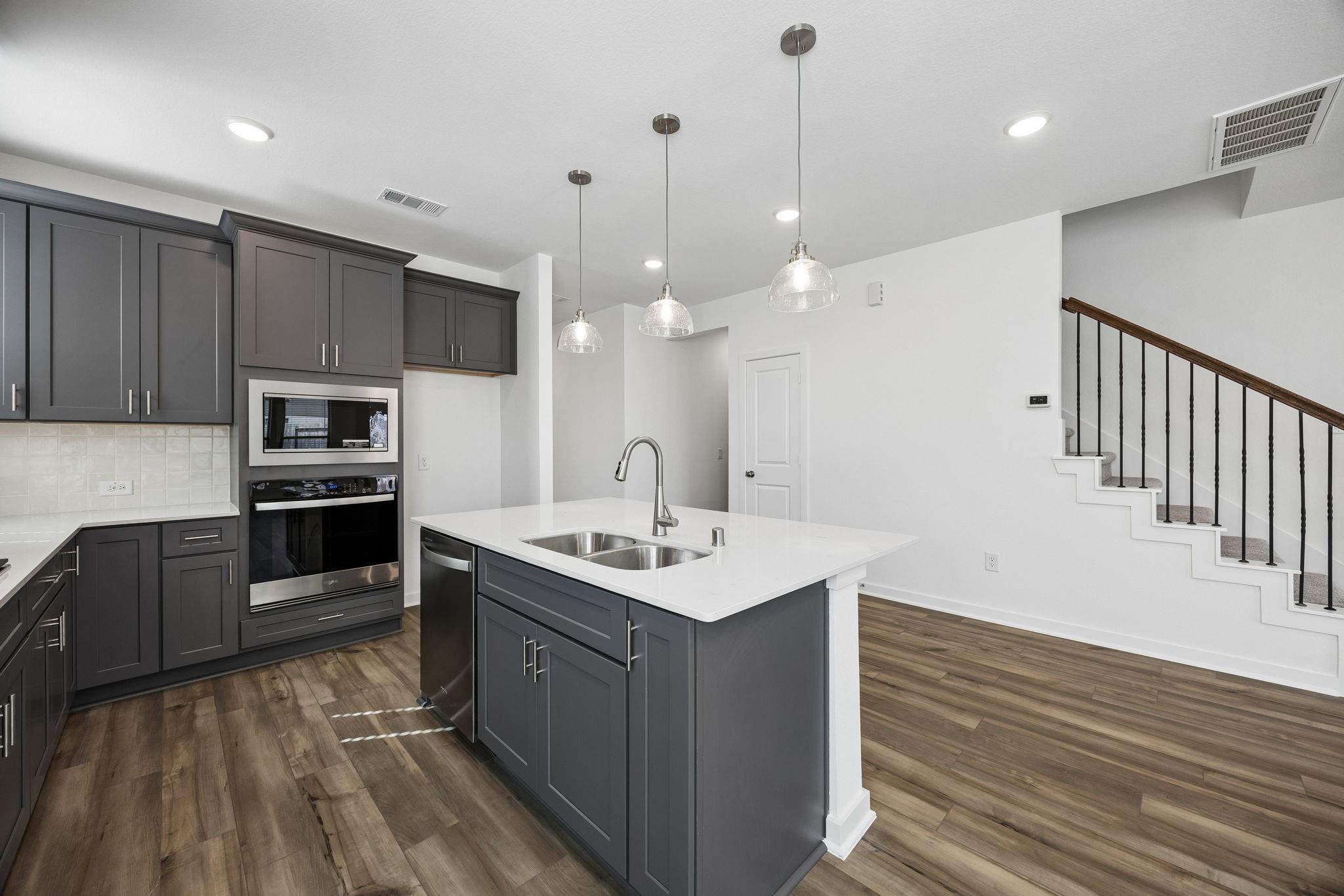 18206 Ellerden Forest Drive Property Photo 9