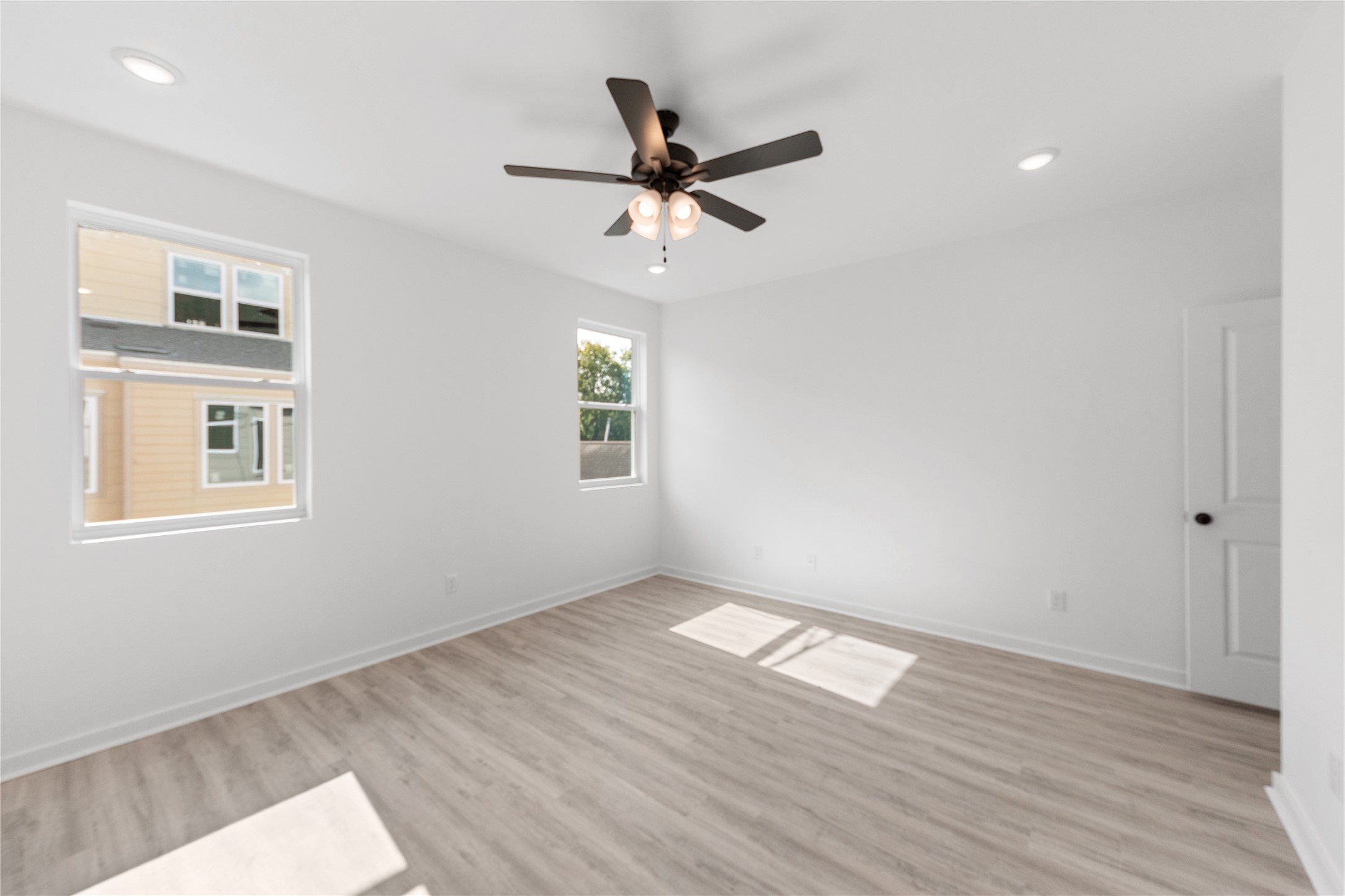 3322 Anita A Property Photo 10