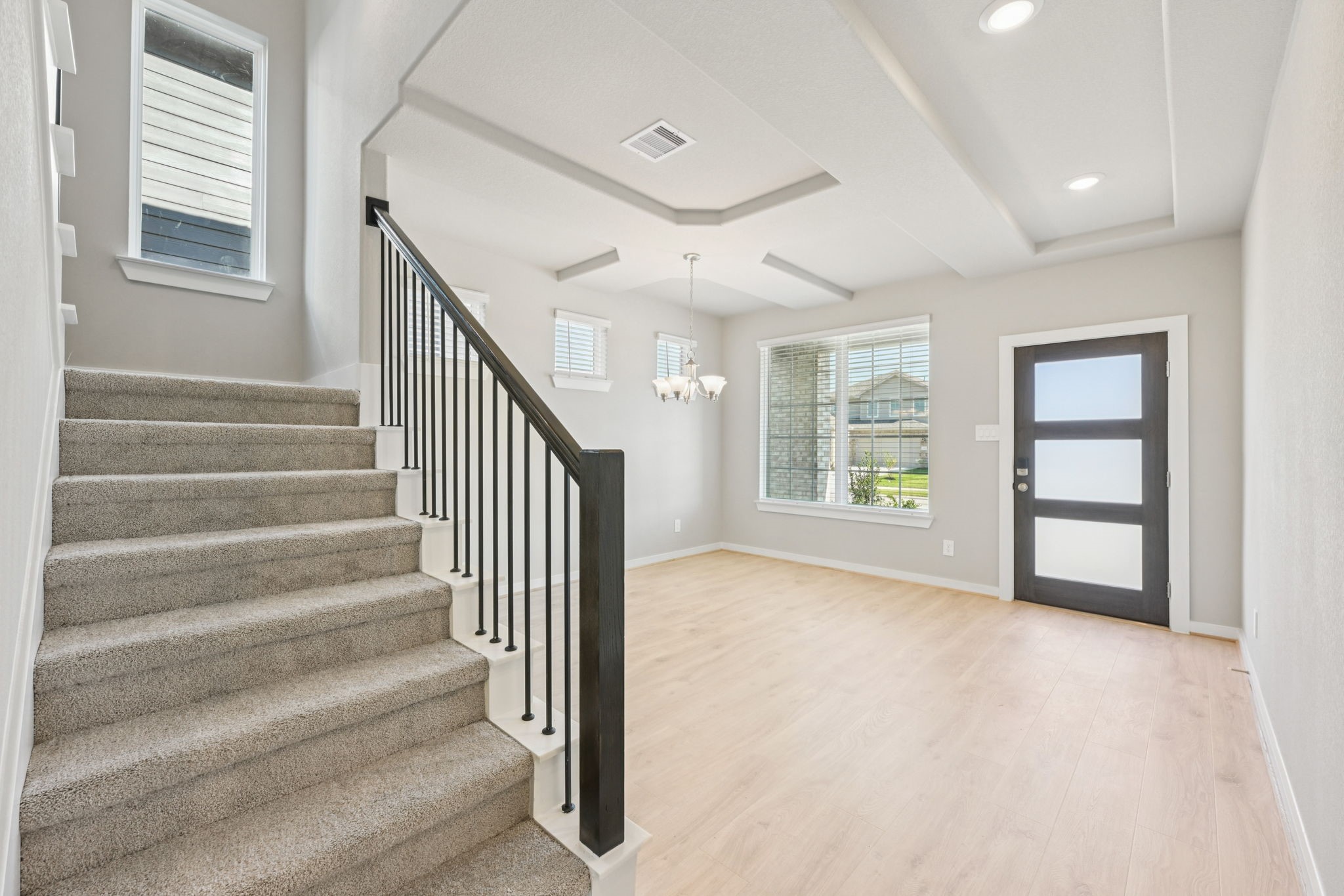 5209 Redbud Valley Drive Property Photo 3