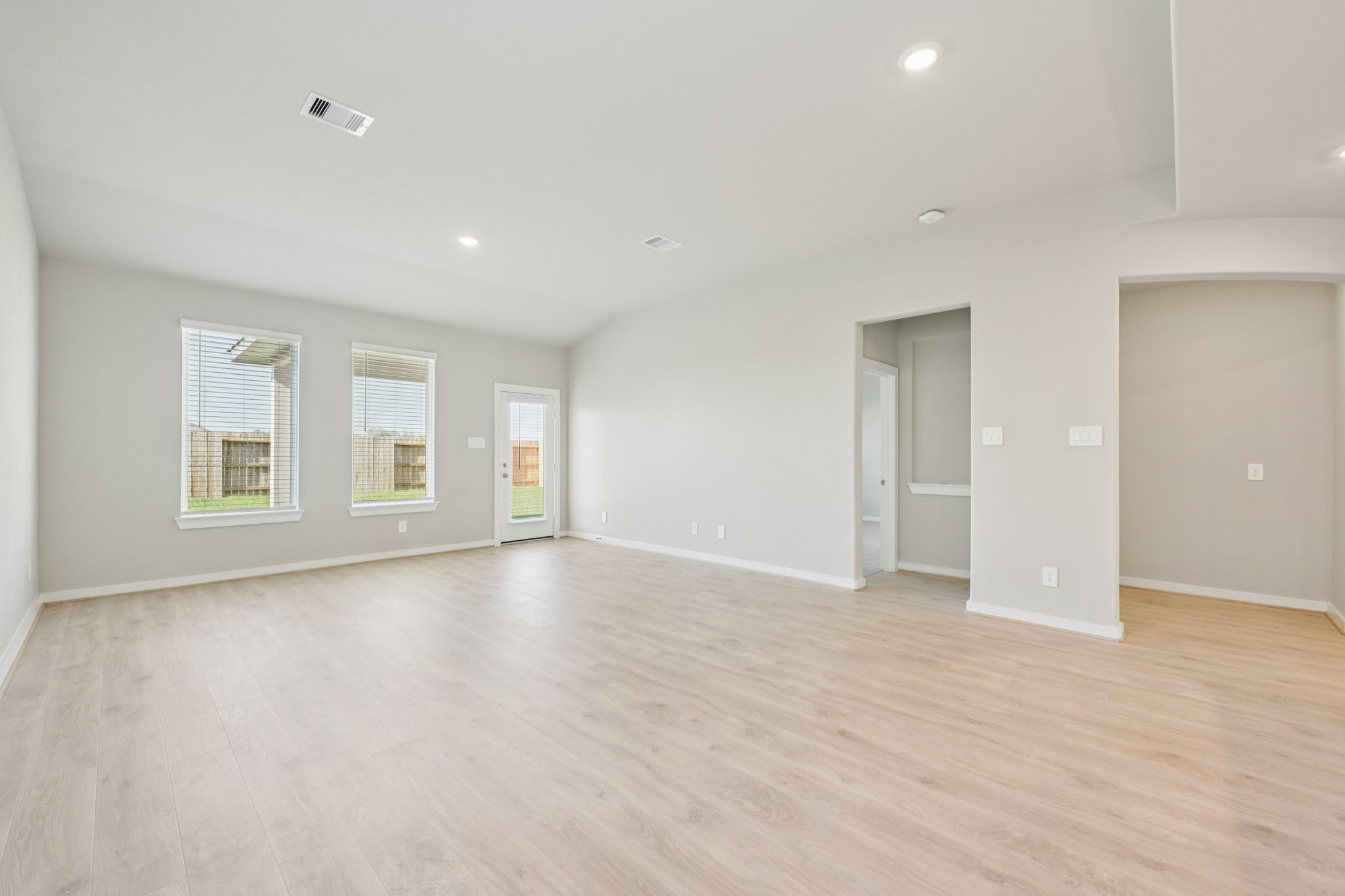 5209 Redbud Valley Drive Property Photo 7