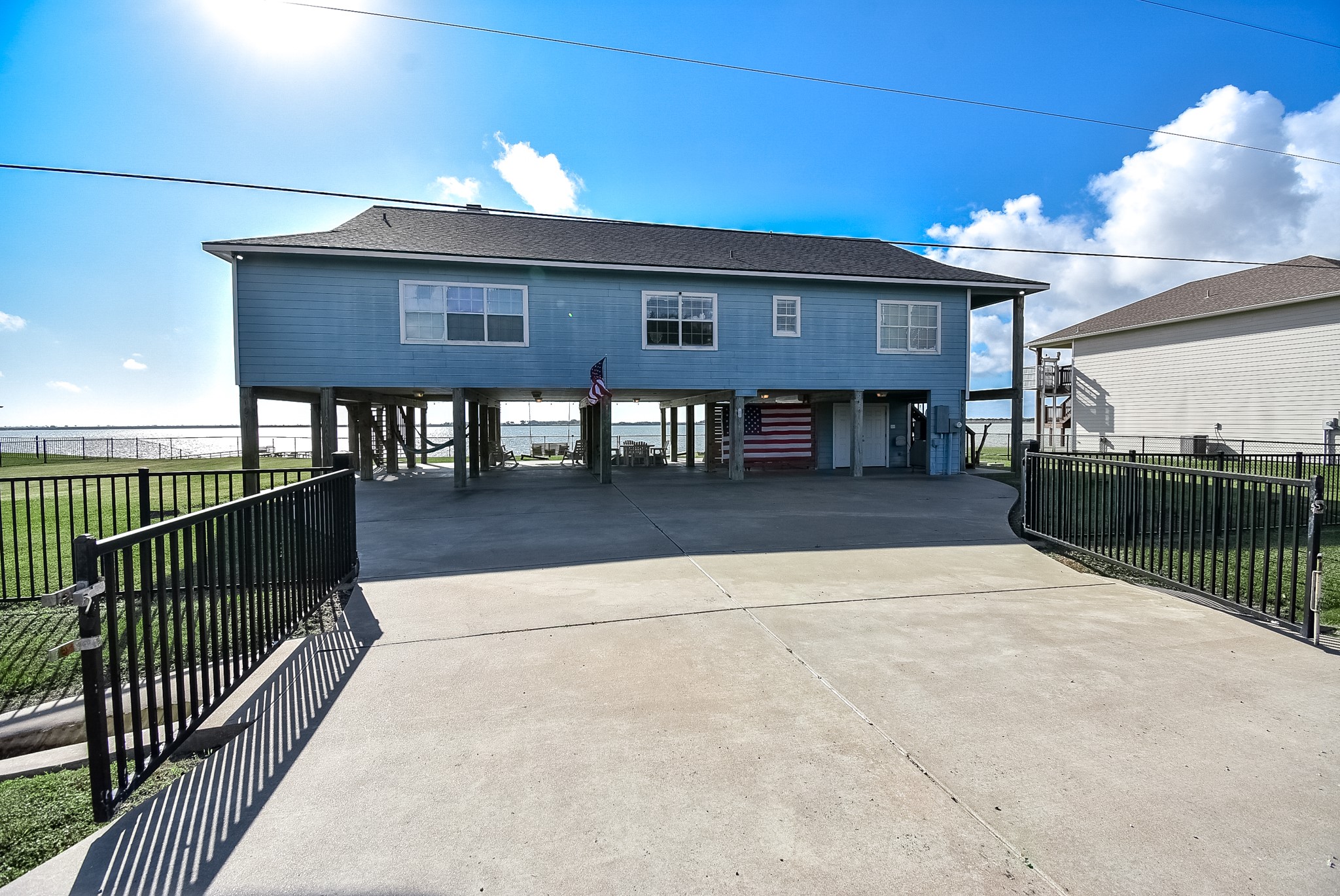 1504 W Bayshore Drive Property Photo 2