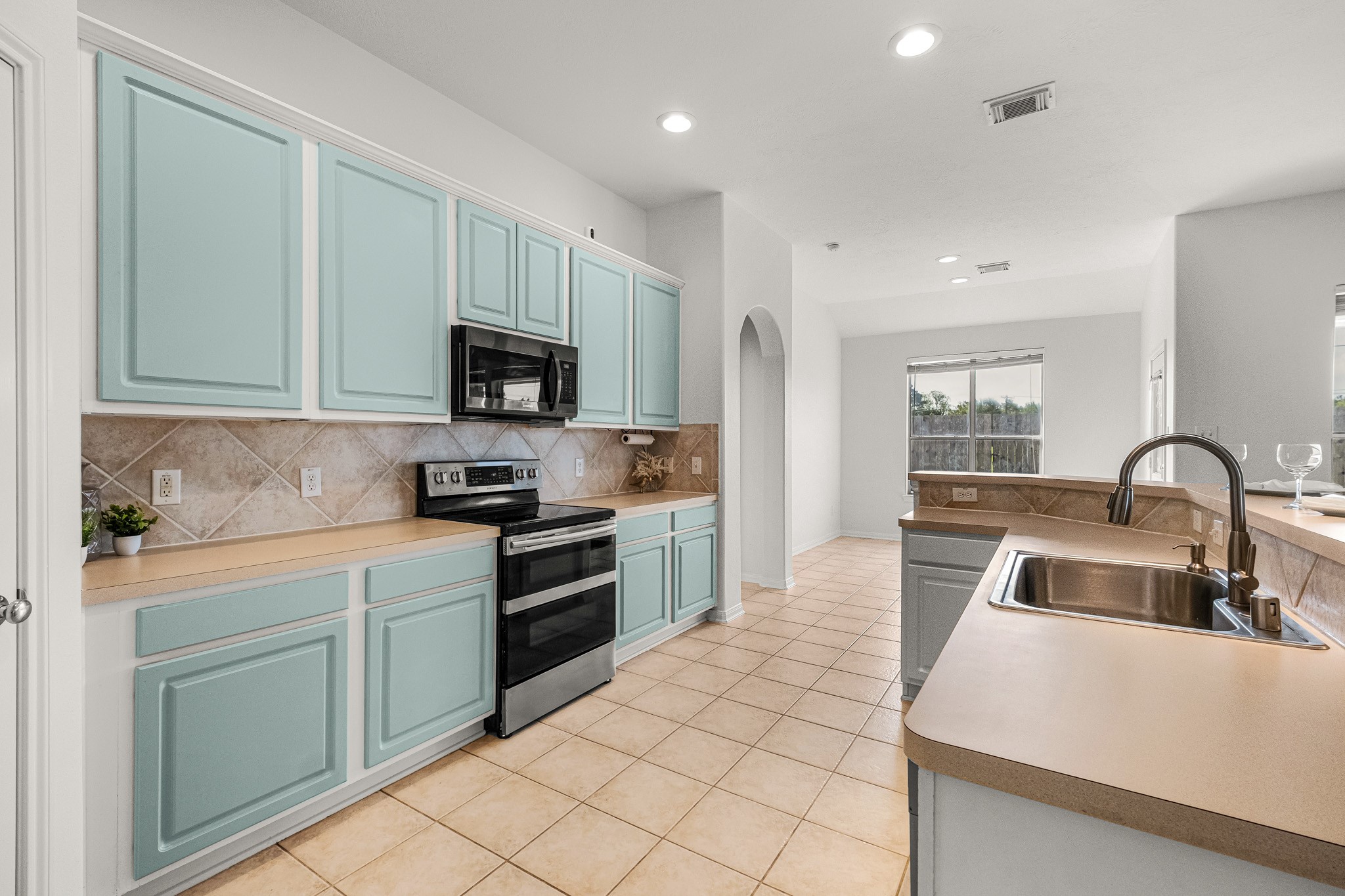 525 Lockland Lane Property Photo 13