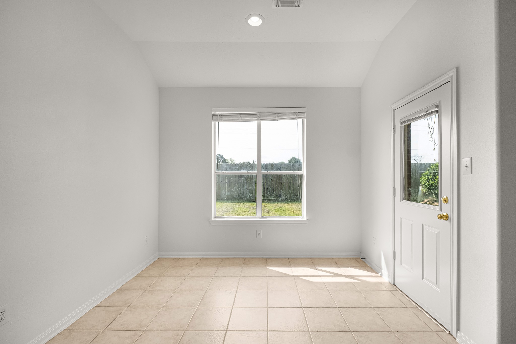 525 Lockland Lane Property Photo 18