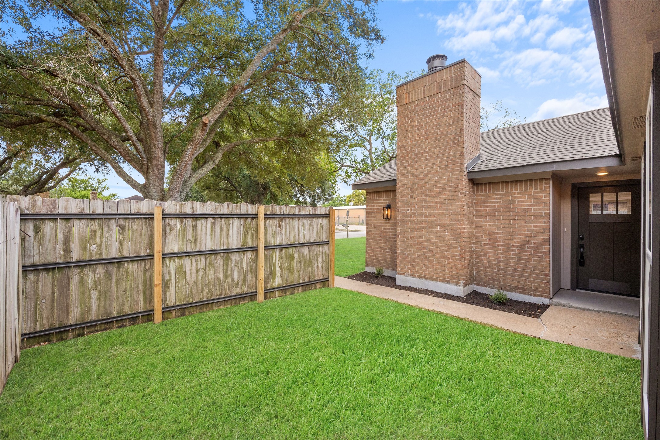 3305 Avenue R Property Photo 3