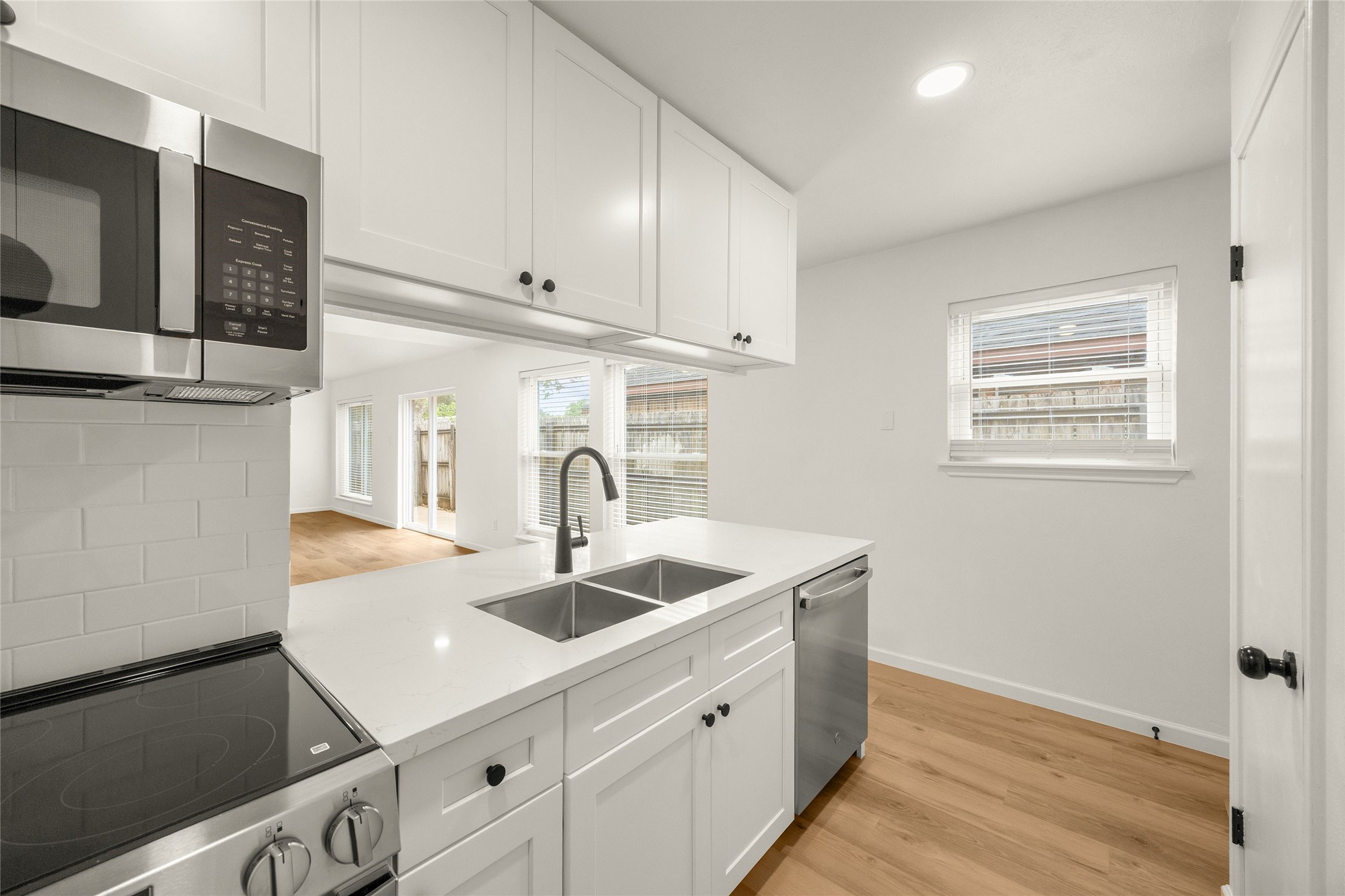3305 Avenue R Property Photo 12