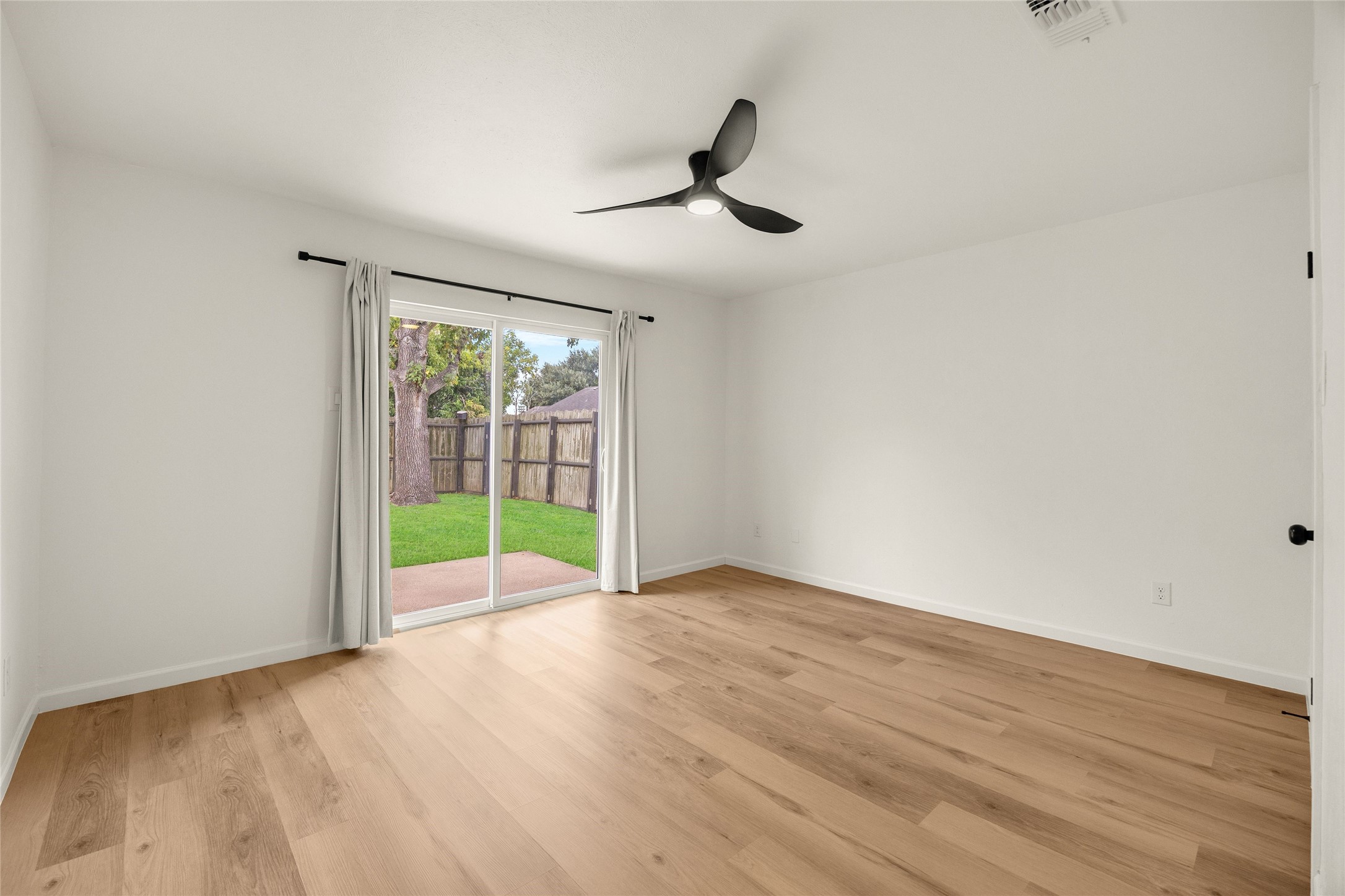 3305 Avenue R Property Photo 13
