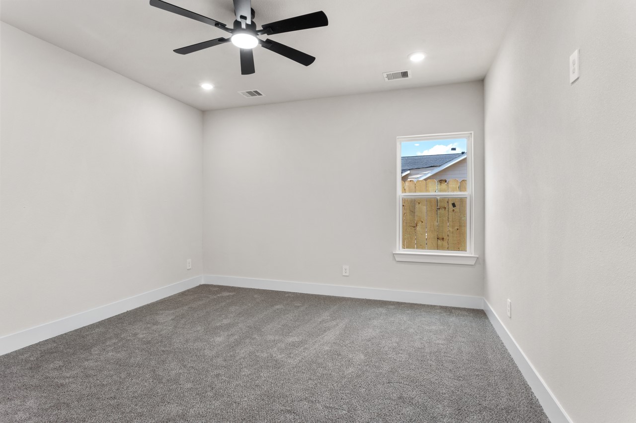 1101 Wooding Street Property Photo 4