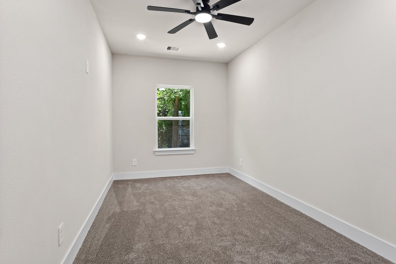 1101 Wooding Street Property Photo 7