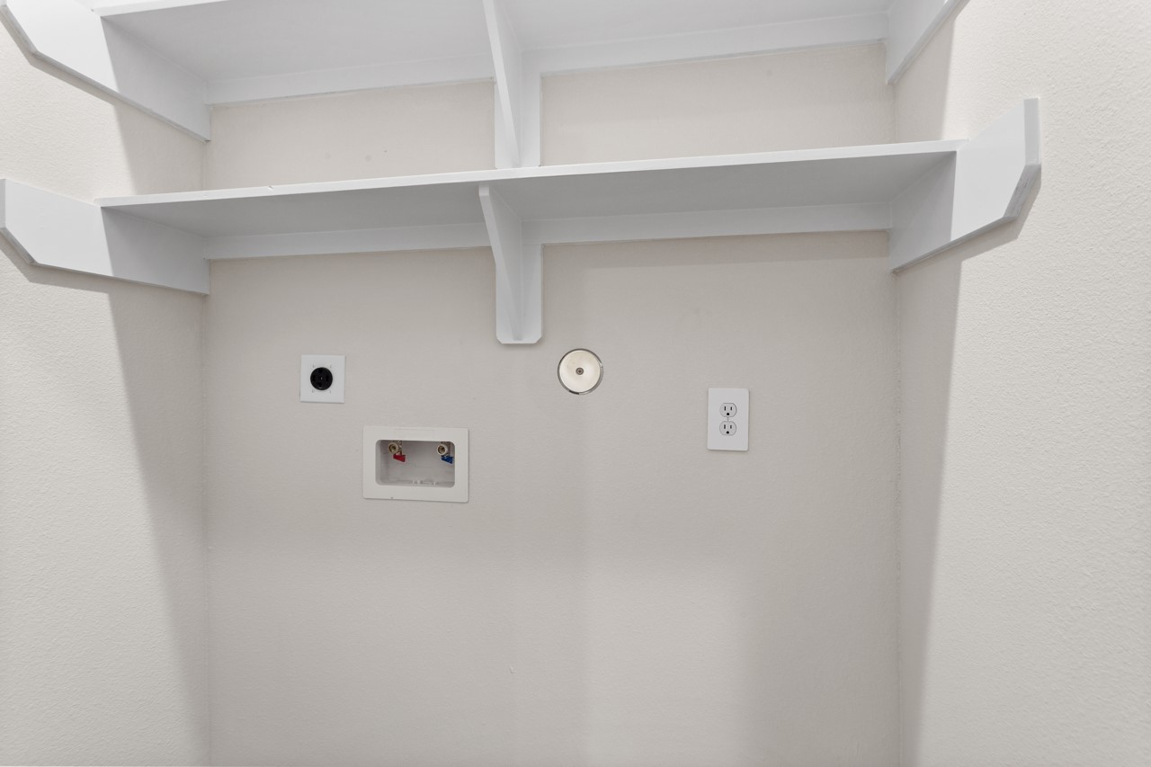 1101 Wooding Street Property Photo 10