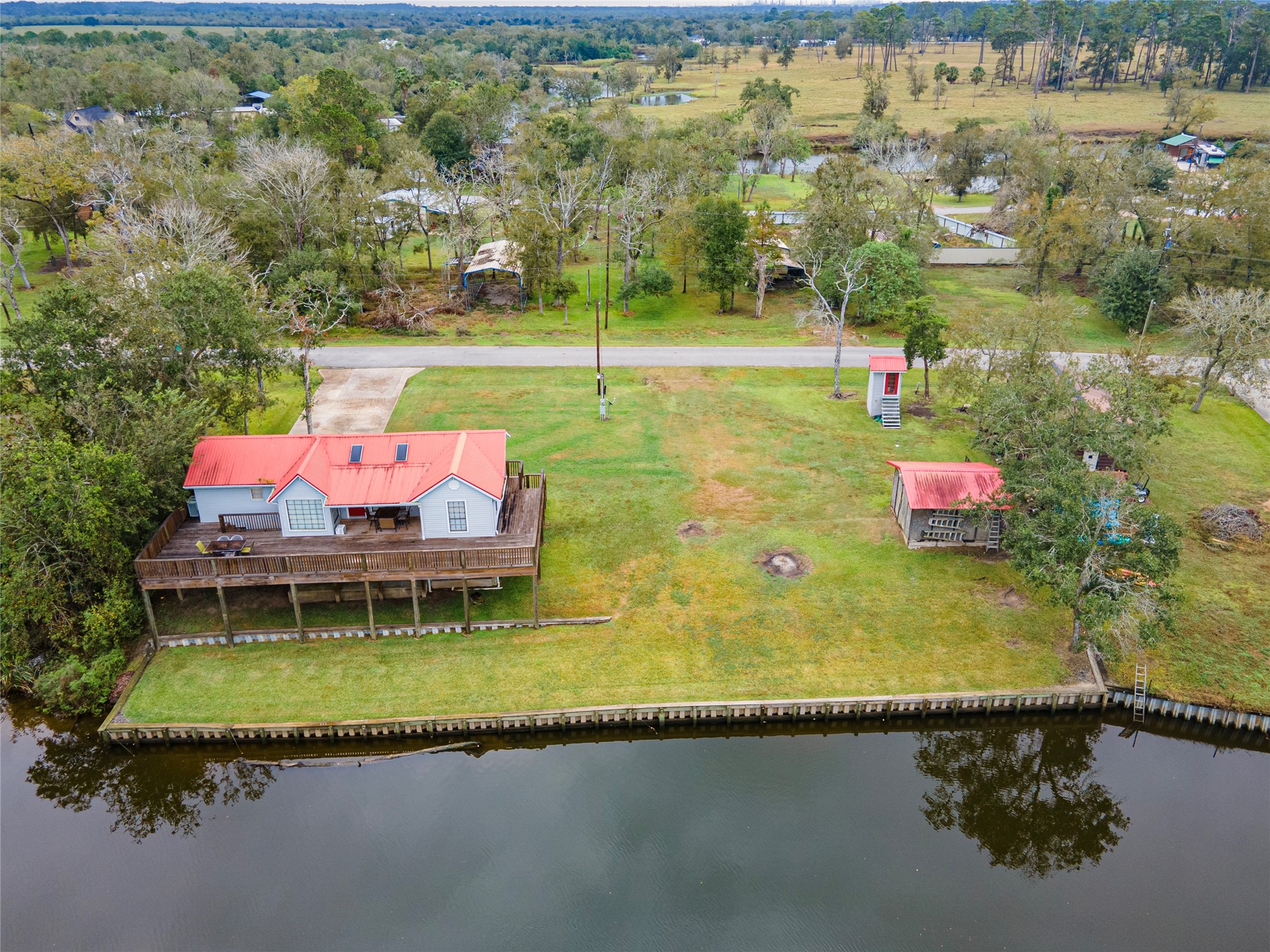 431 Shady Oaks Harbor Property Photo 3