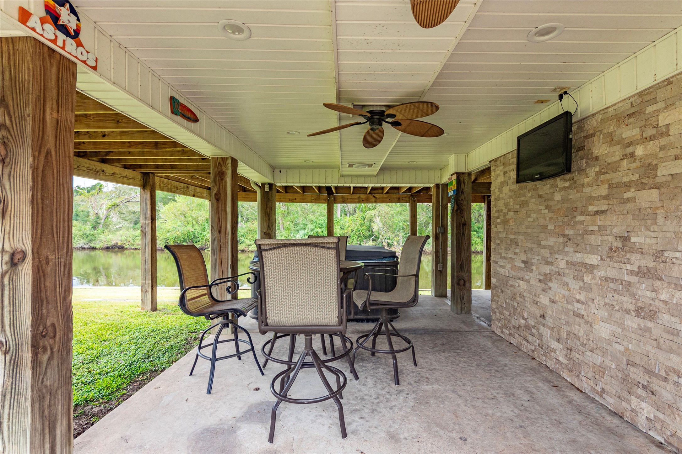 431 Shady Oaks Harbor Property Photo 36
