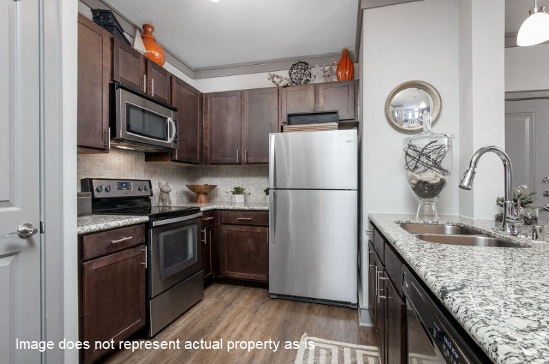 4689-3311 Mustang Parkway Property Photo 4