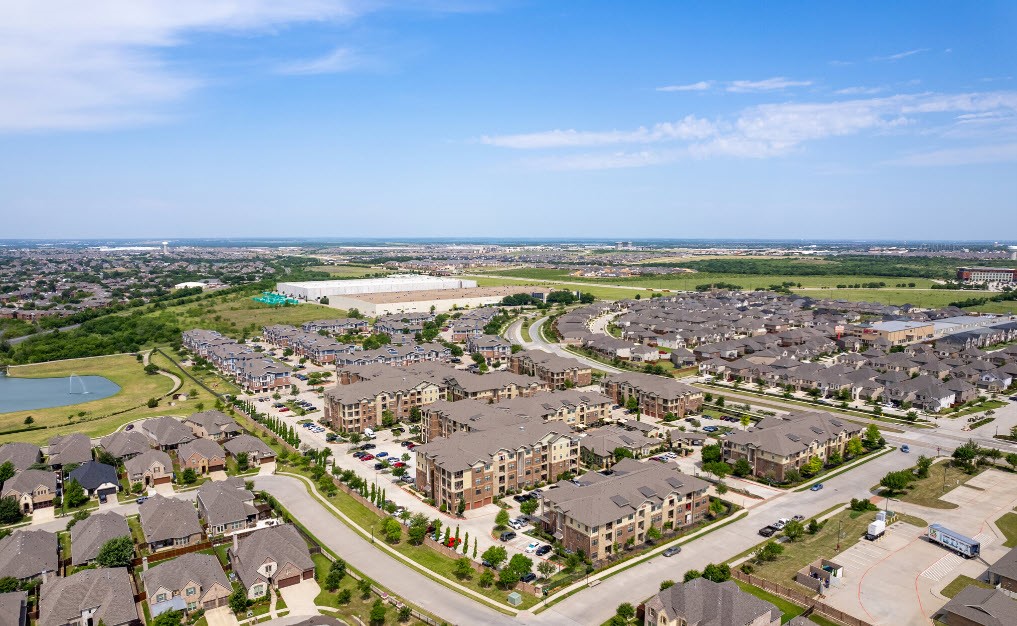 4689-3311 Mustang Parkway Property Photo 15