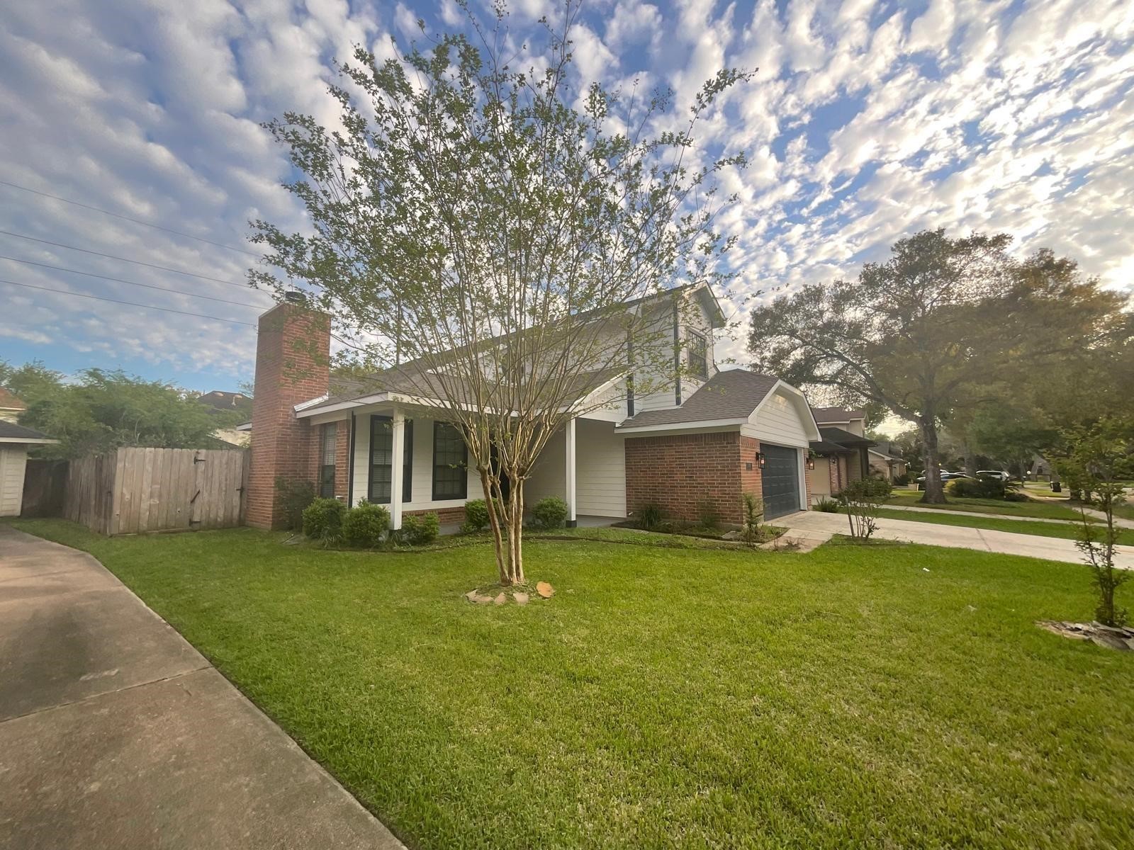 3423 Woodsage Drive Property Photo 2