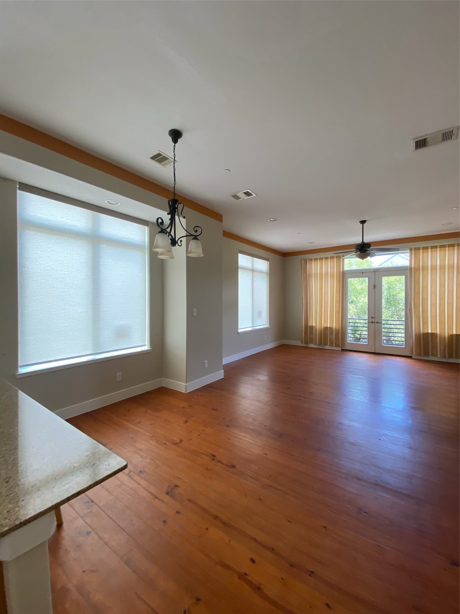 1807 W Webster Street Property Photo 10