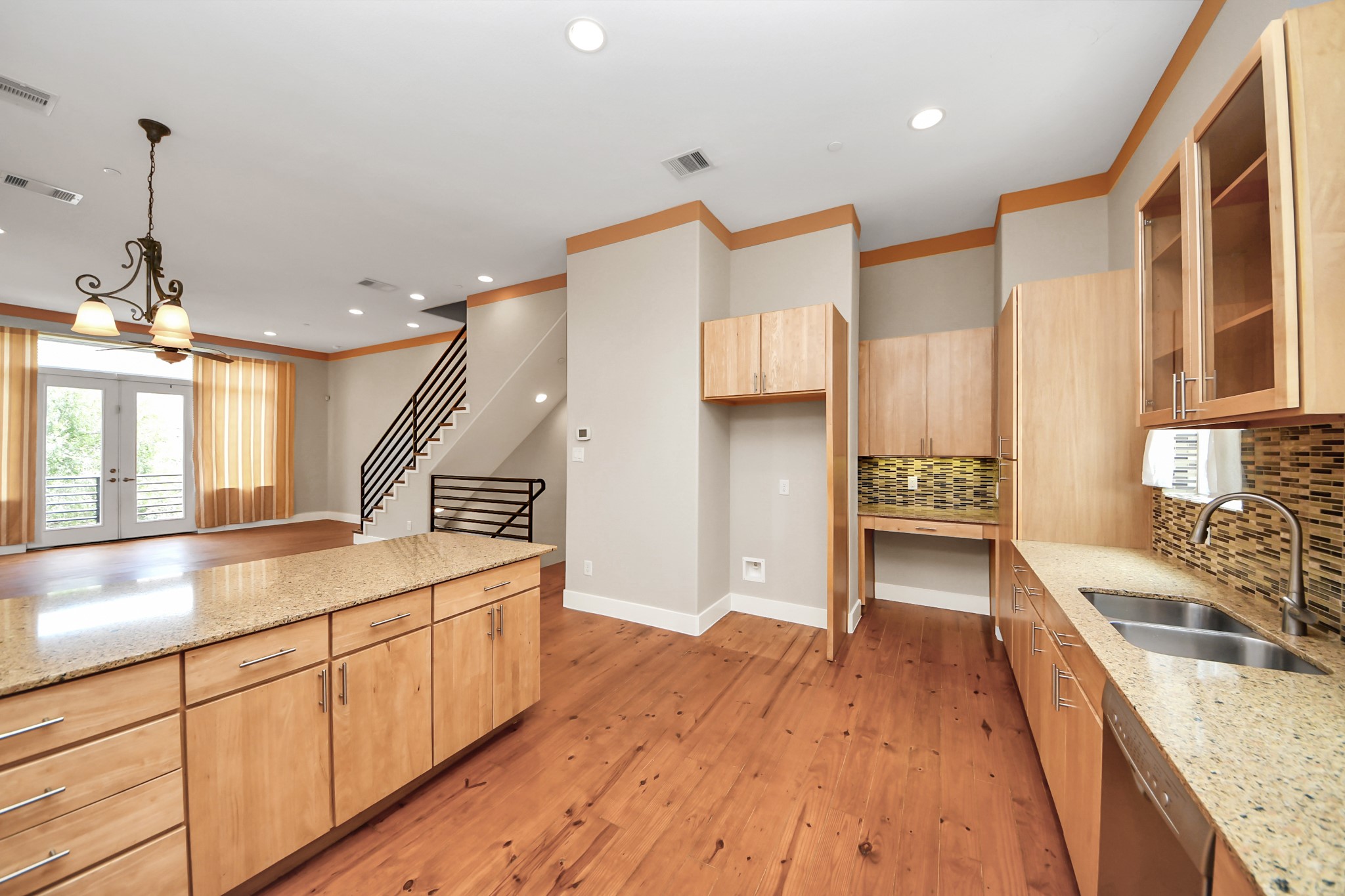 1807 W Webster Street Property Photo 14