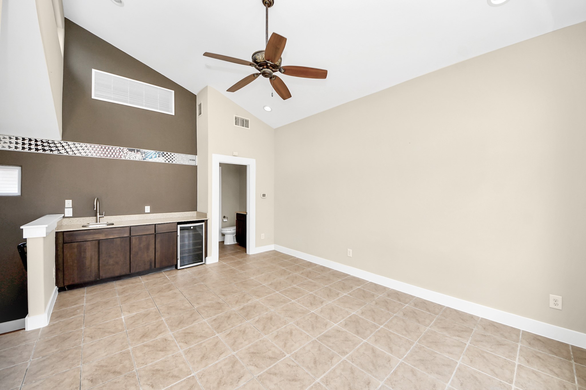 1807 W Webster Street Property Photo 32