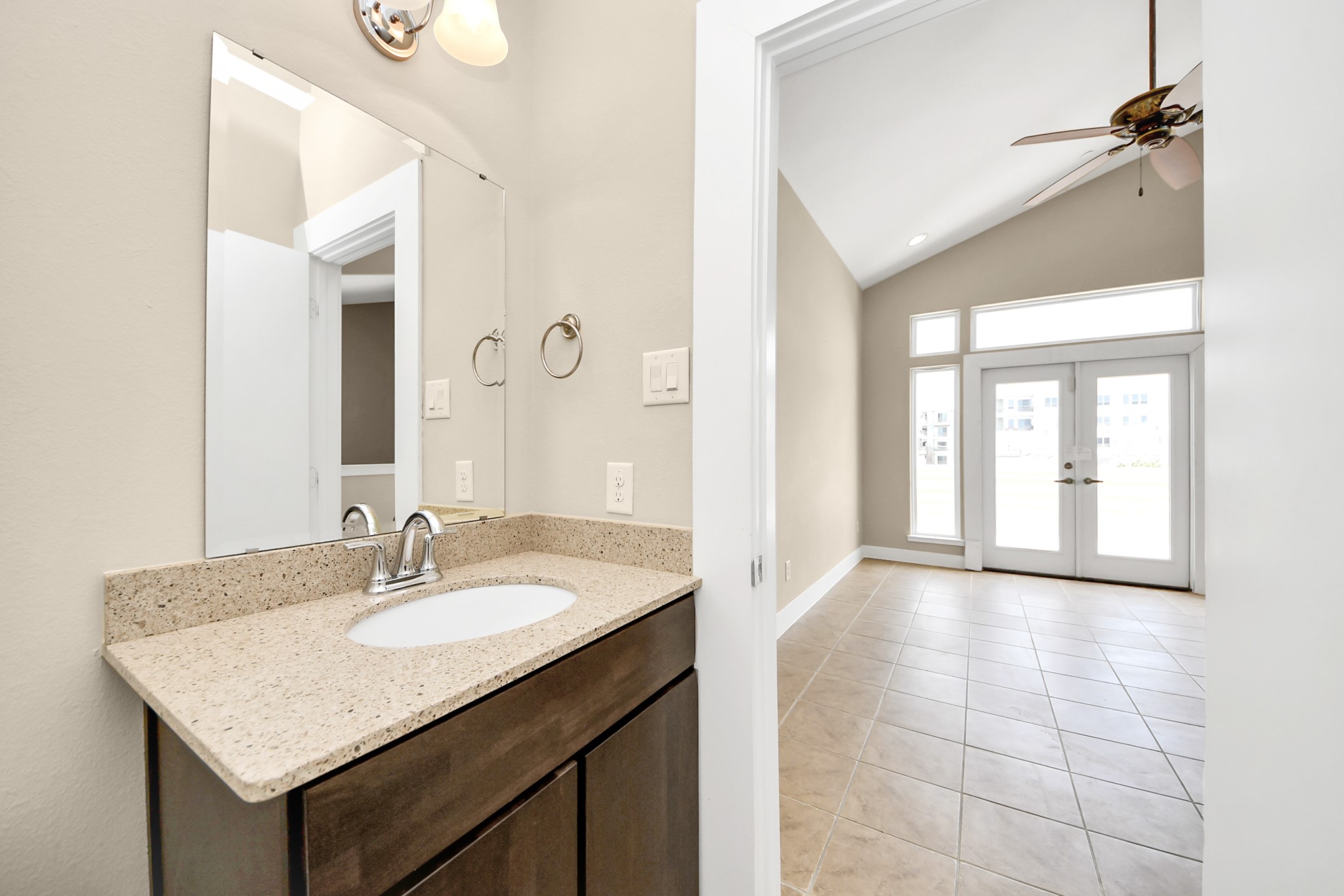 1807 W Webster Street Property Photo 38