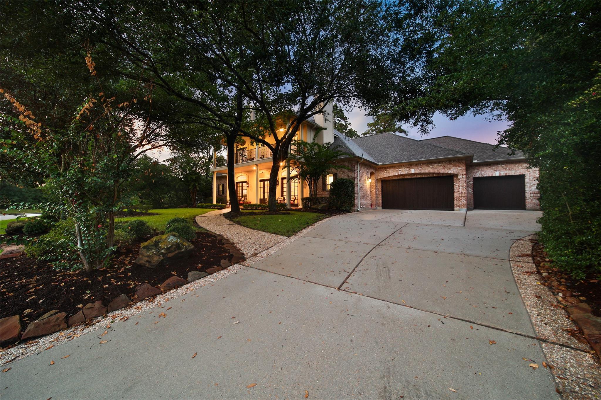 70 W Ambassador Bend, The Woodlands Tx 77382 Property Photo 3