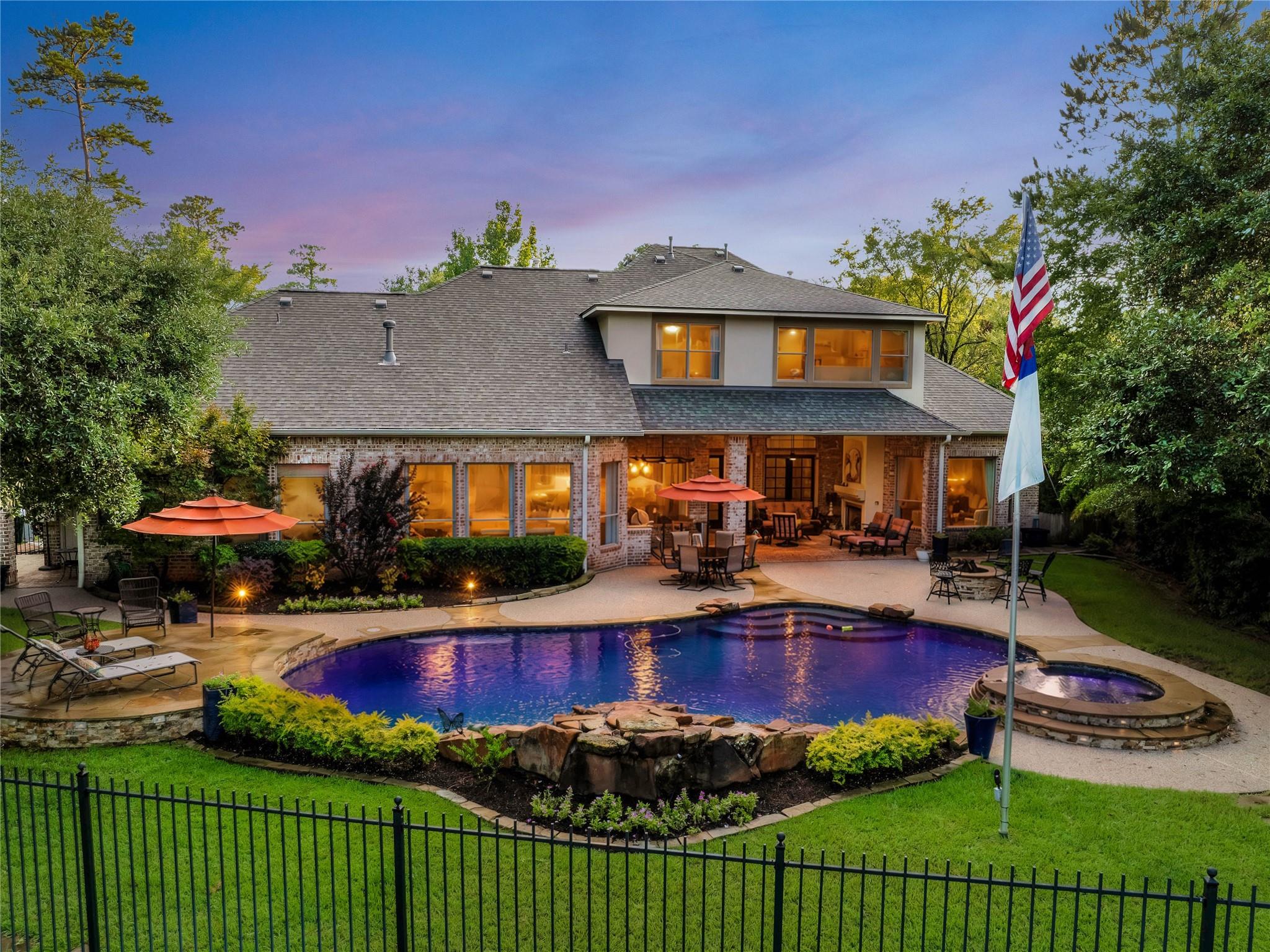 70 W Ambassador Bend, The Woodlands Tx 77382 Property Photo 4