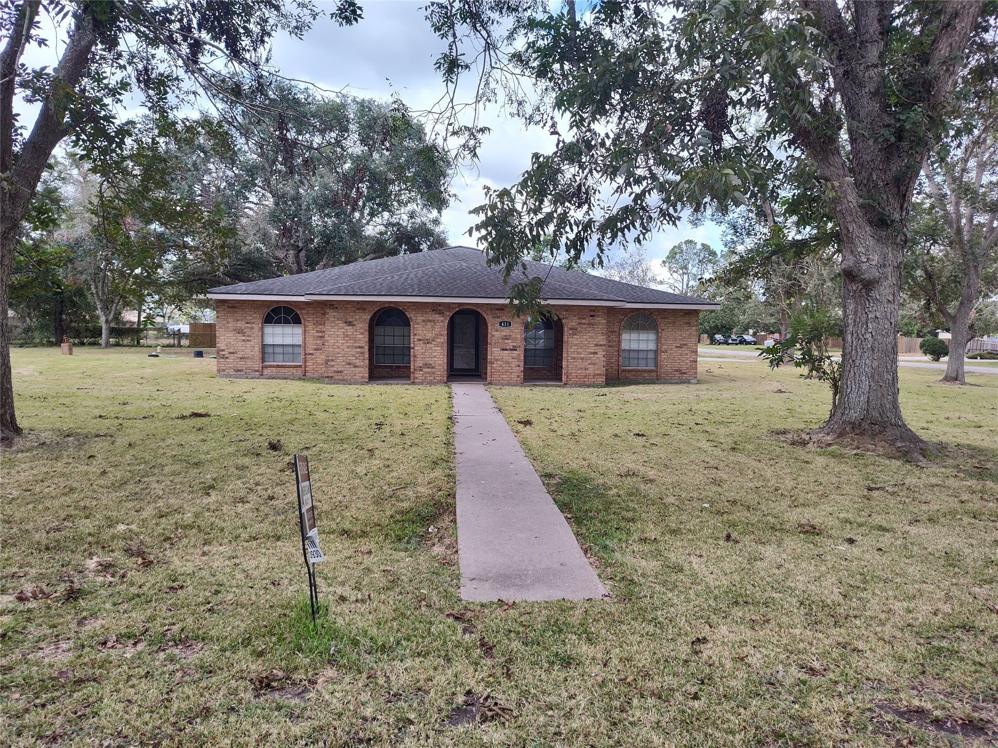 411 Sailfish Street Property Photo