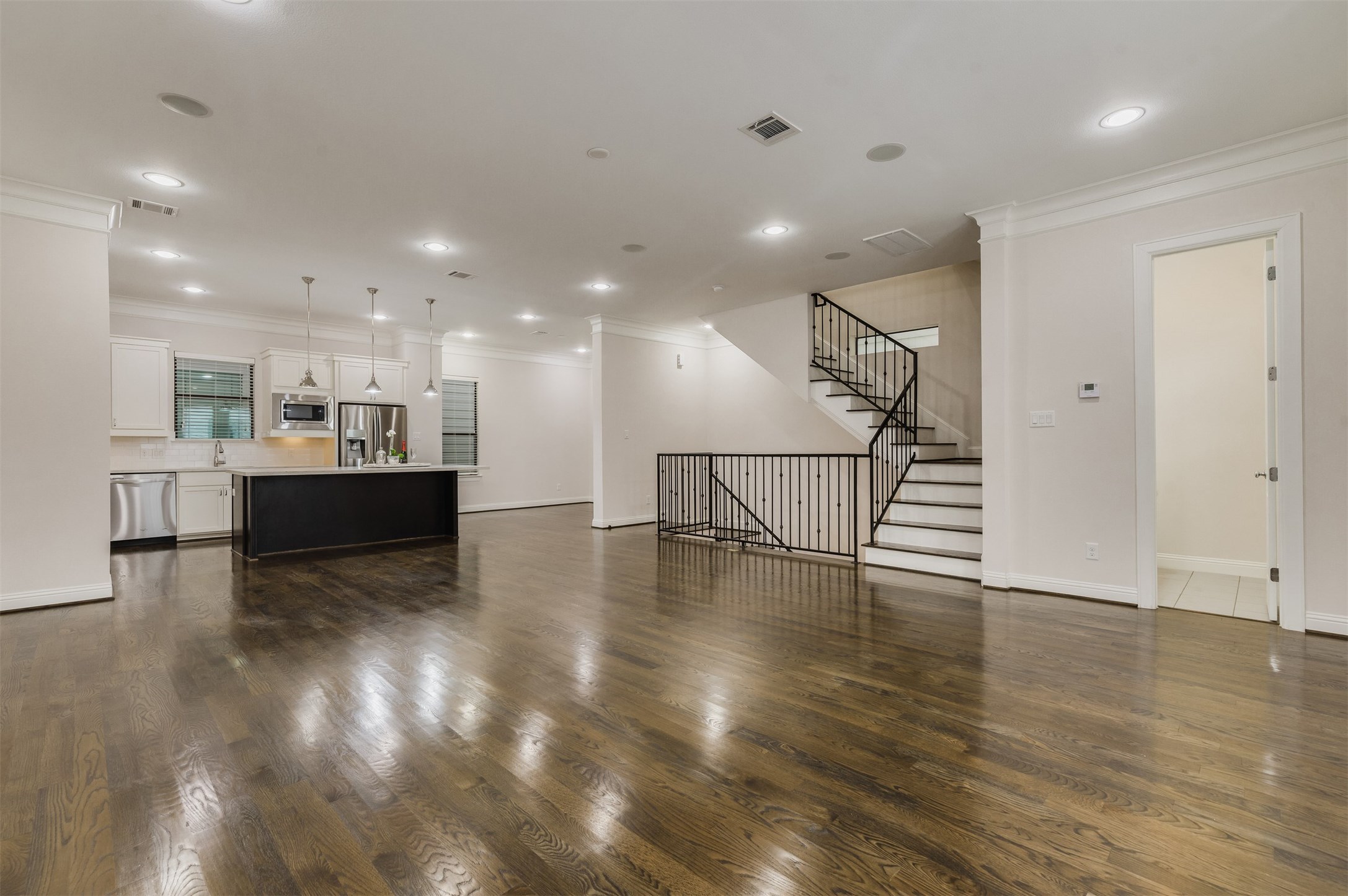 1506 Johnson Street Property Photo 6