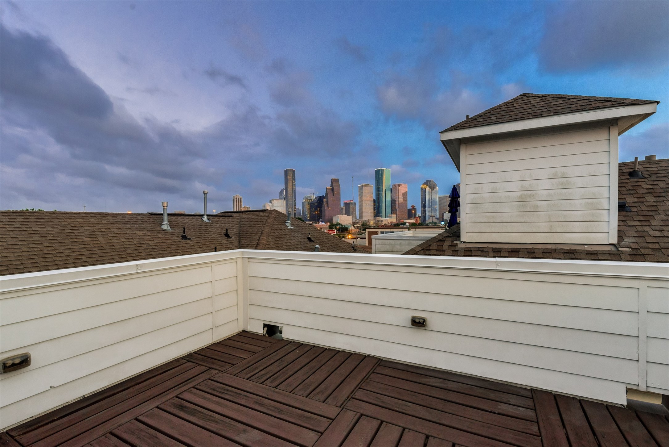 1506 Johnson Street Property Photo 24