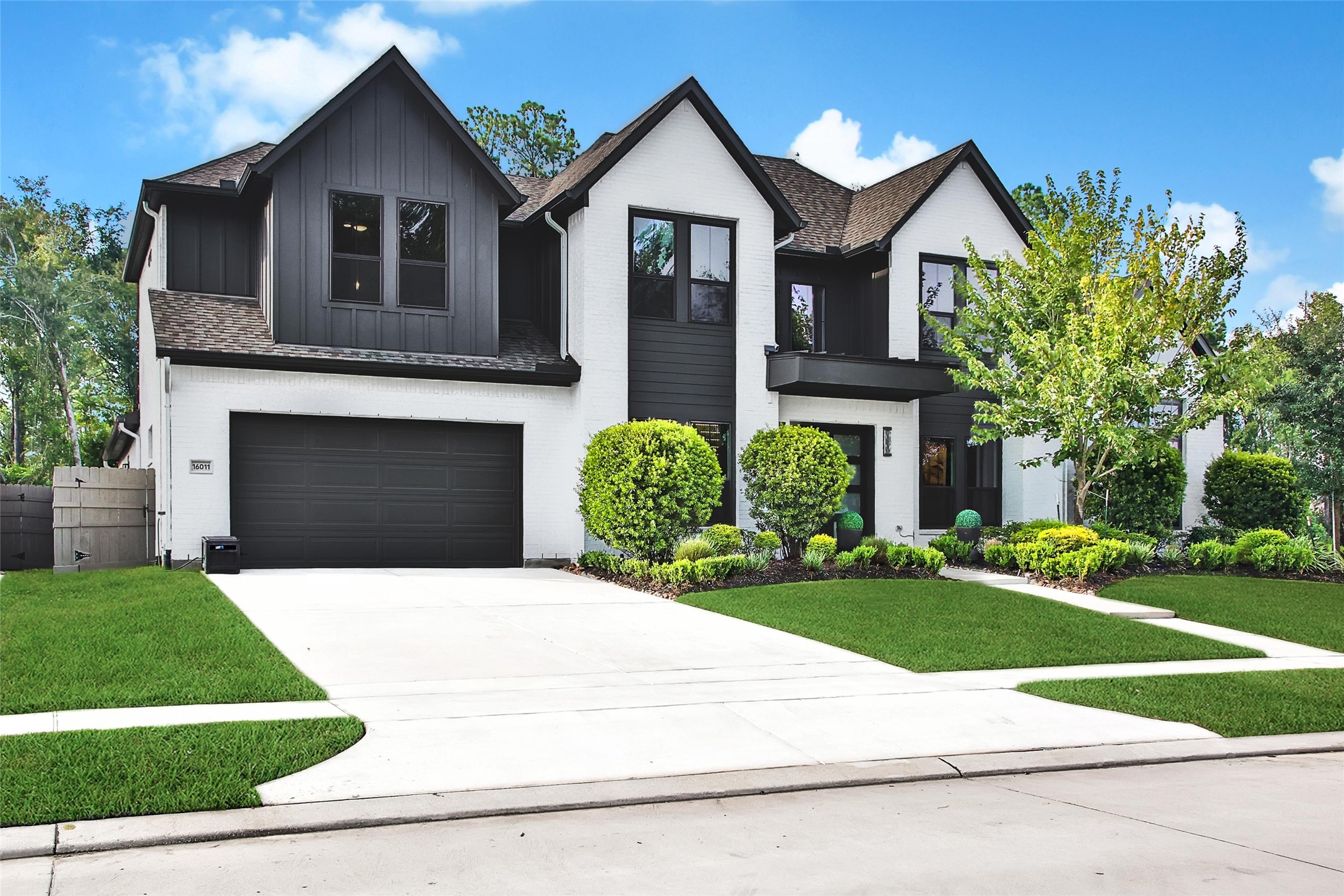 16011 Bonjour Boulevard Property Photo 2