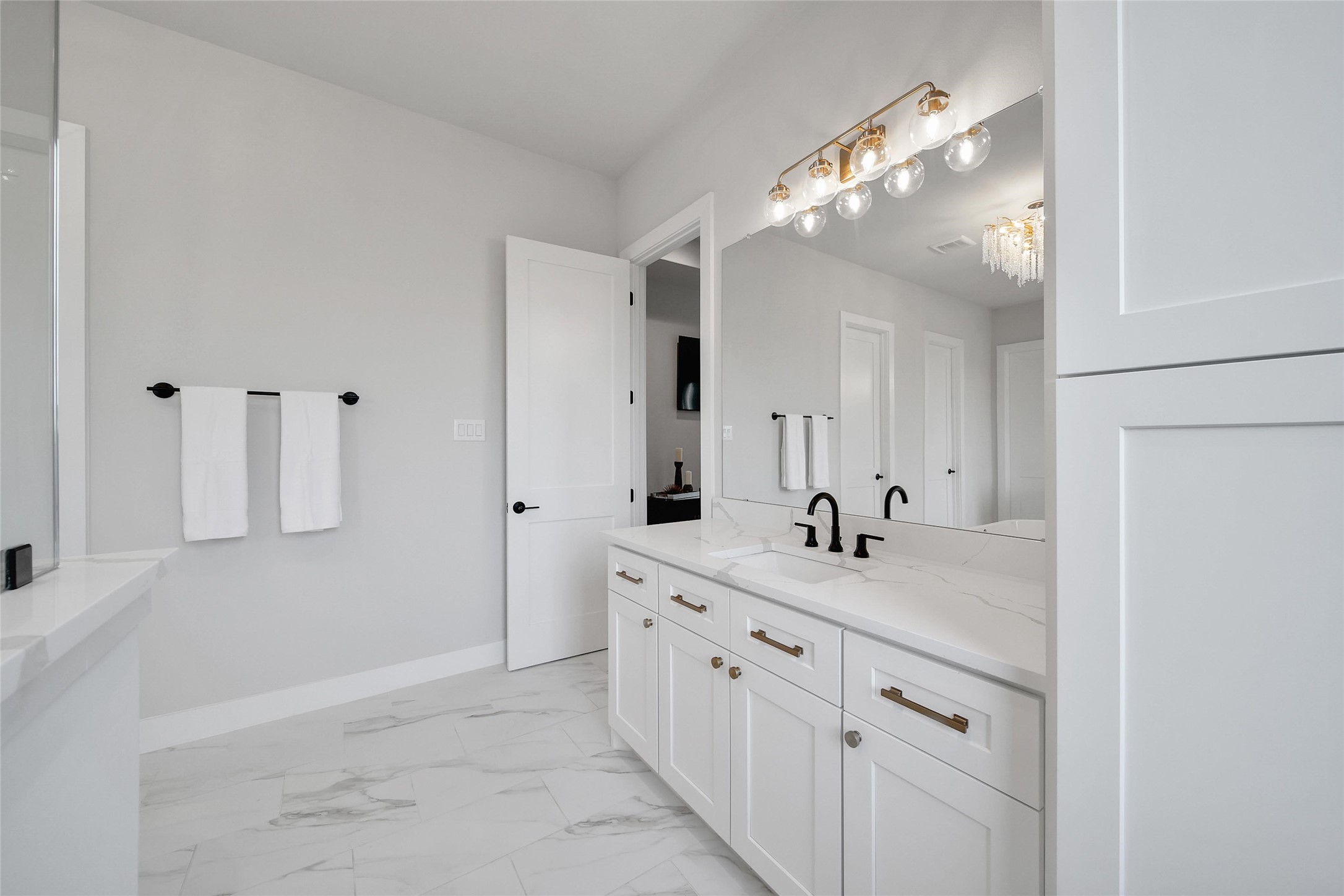 16011 Bonjour Boulevard Property Photo 27