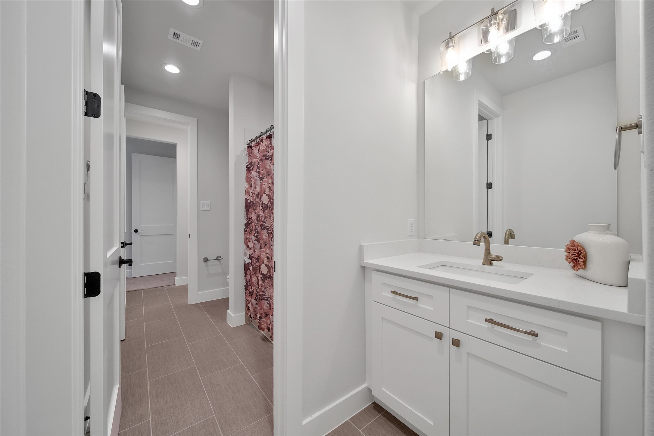 16011 Bonjour Boulevard Property Photo 39