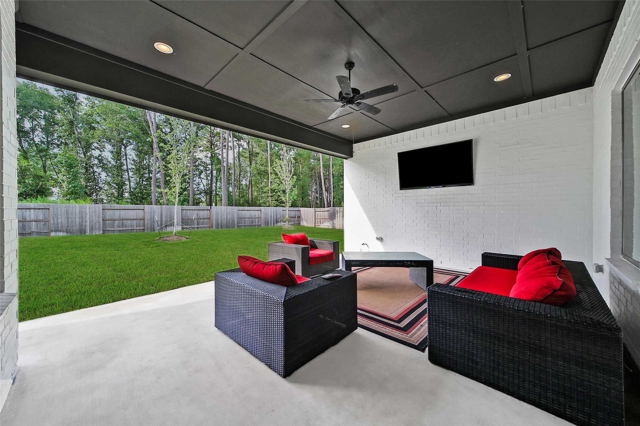 16011 Bonjour Boulevard Property Photo 43