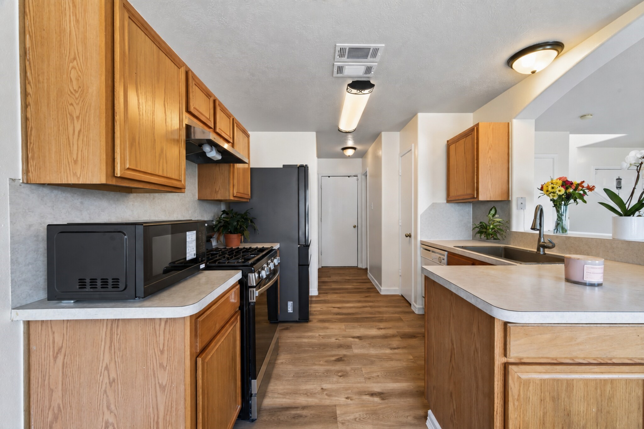 6710 Highwind Bend Lane Property Photo 4