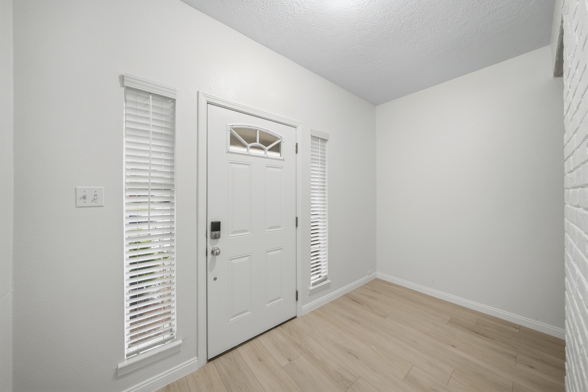 11502 Elmcroft Drive Property Photo 2