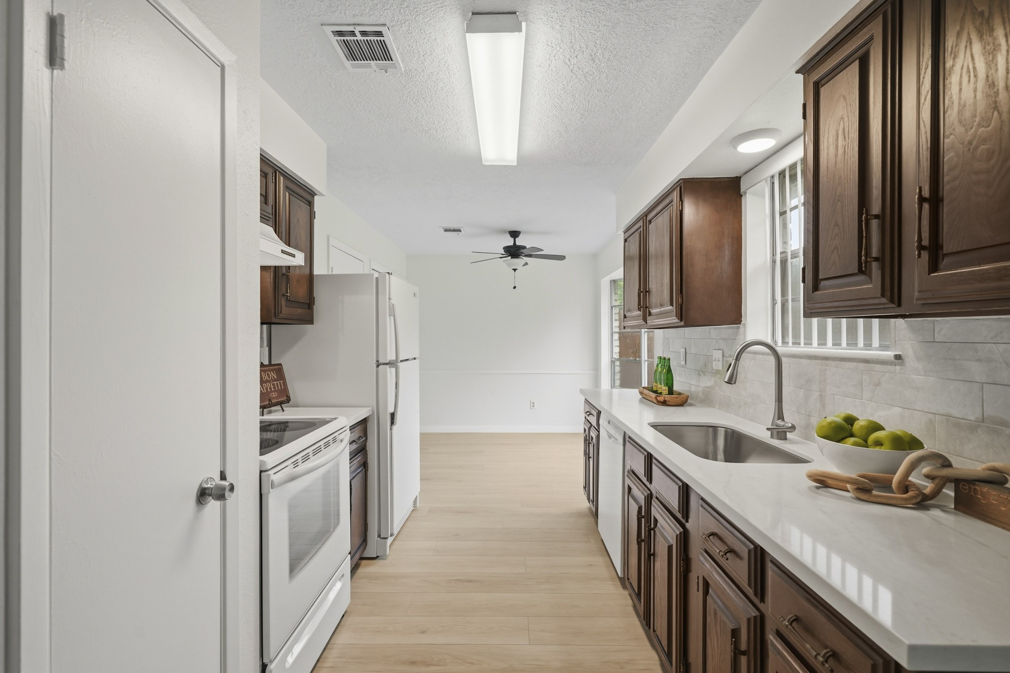 11502 Elmcroft Drive Property Photo 13