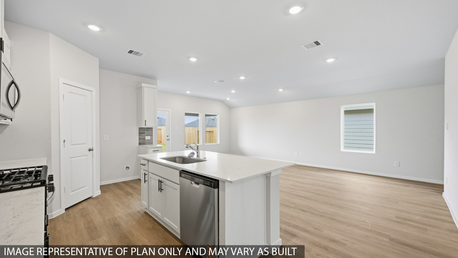 27548 Evergreen Cone Lane Property Photo 4