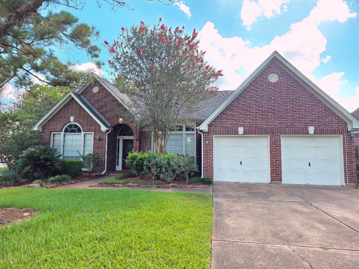 6903 Springcrest Court Property Photo 2