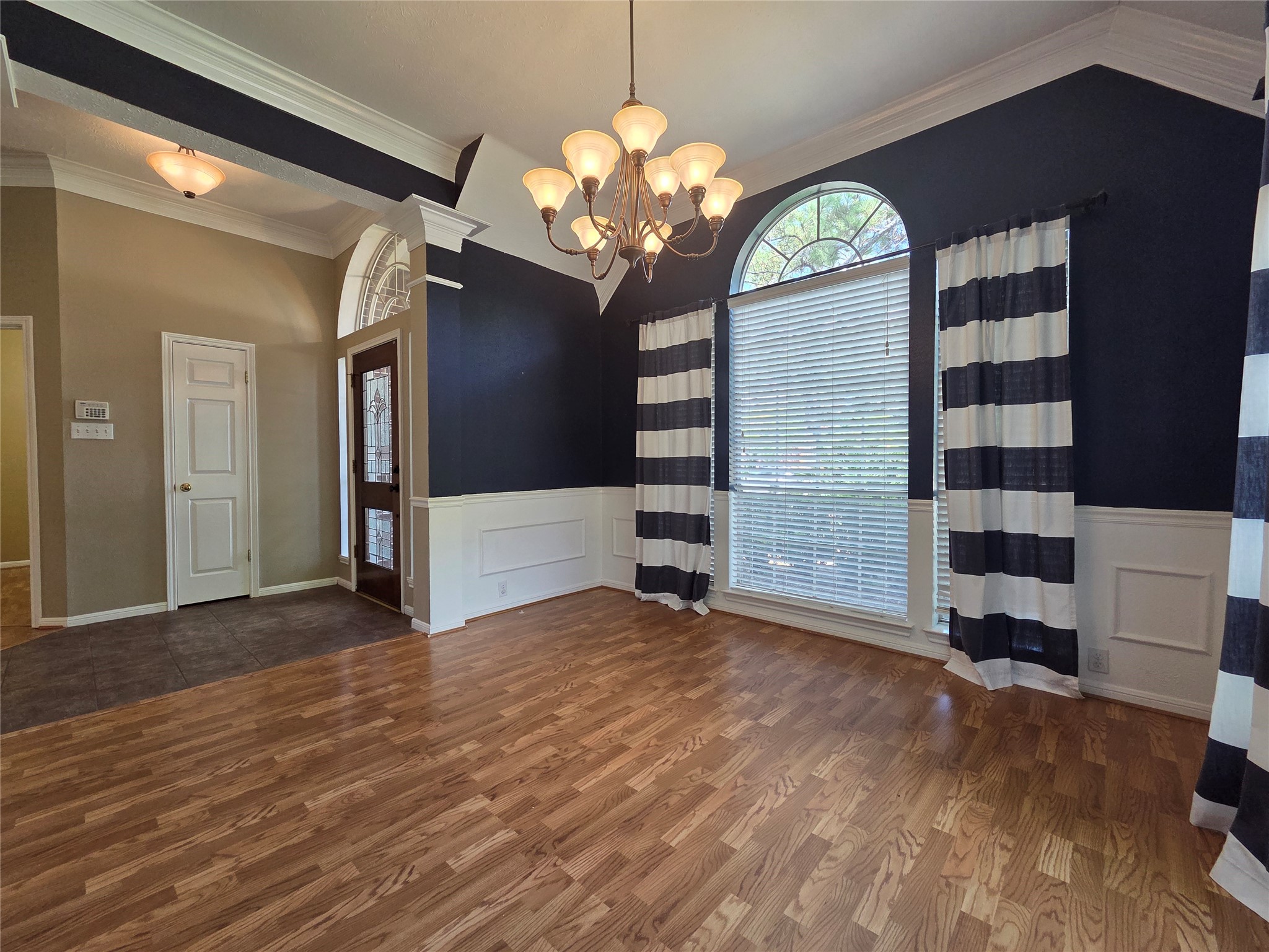 6903 Springcrest Court Property Photo 7
