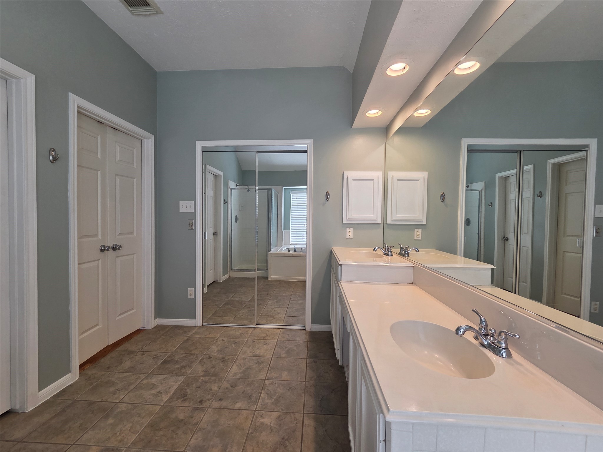 6903 Springcrest Court Property Photo 17