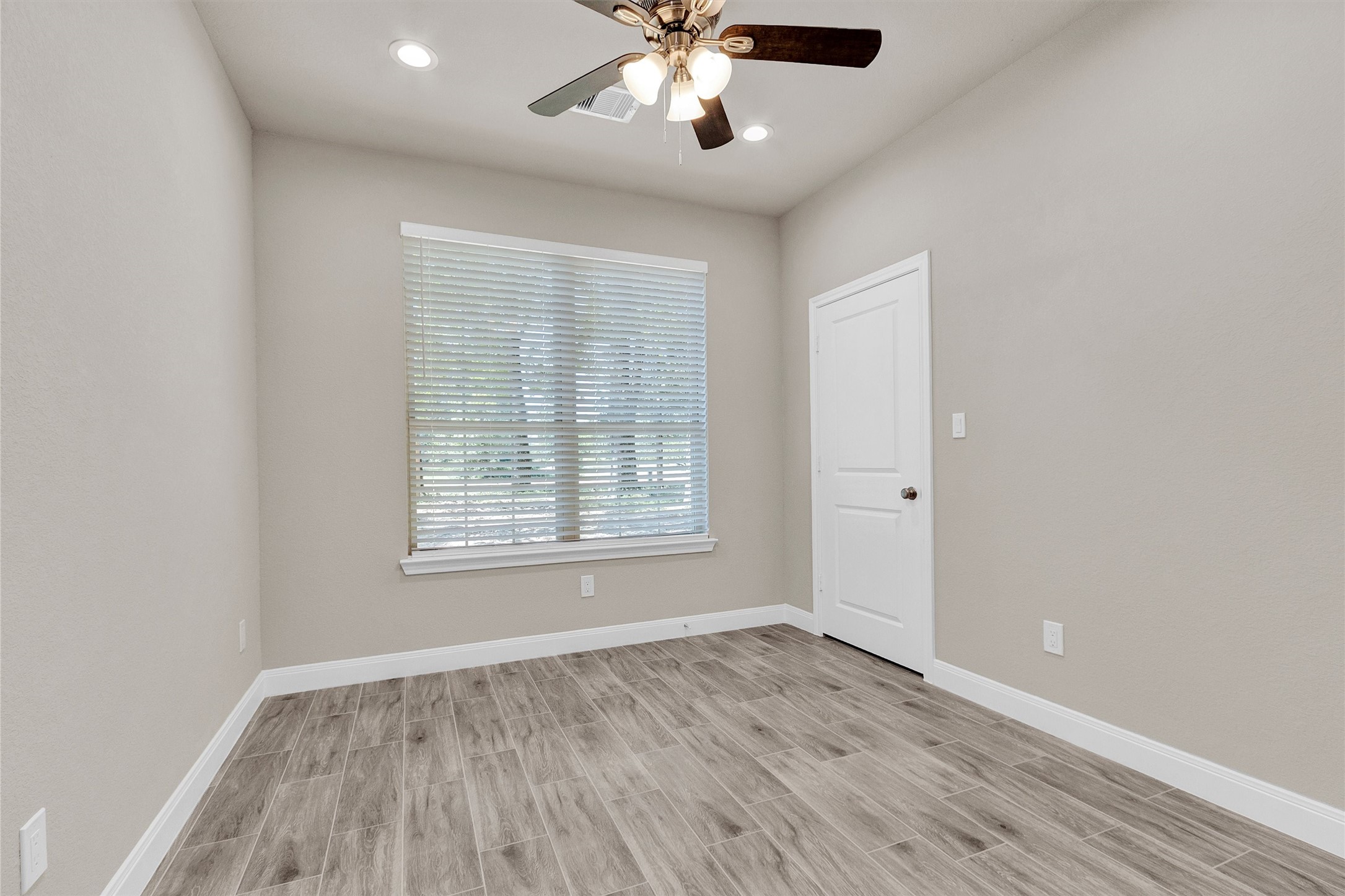 11101 Park Dr Property Photo 6
