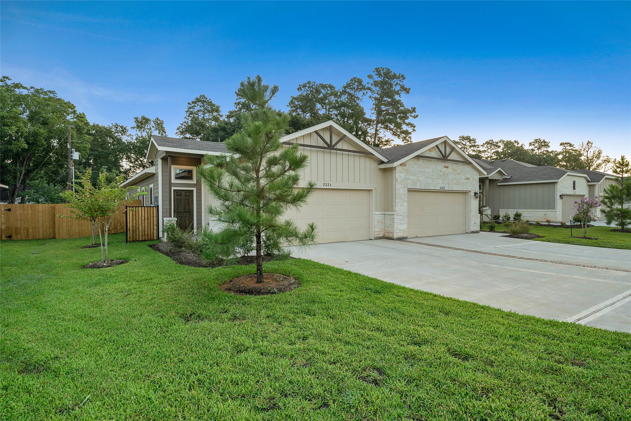 202 Oakcrest A Property Photo 1