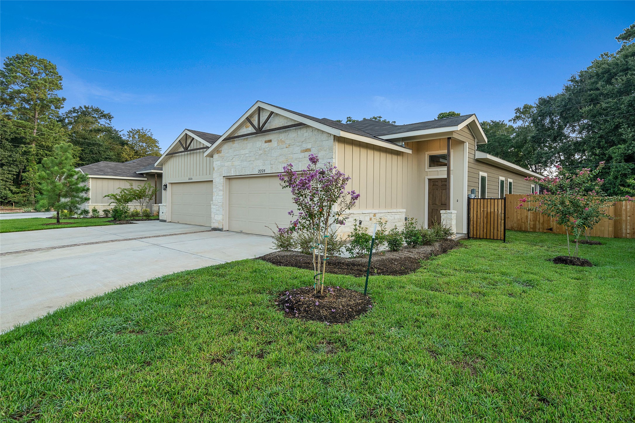 202 Oakcrest A Property Photo 2