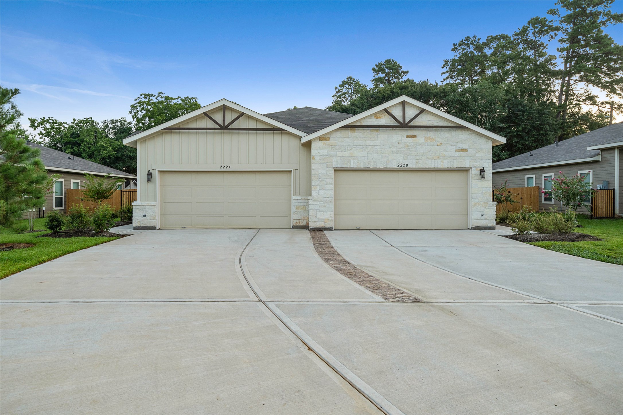 202 Oakcrest A Property Photo 3