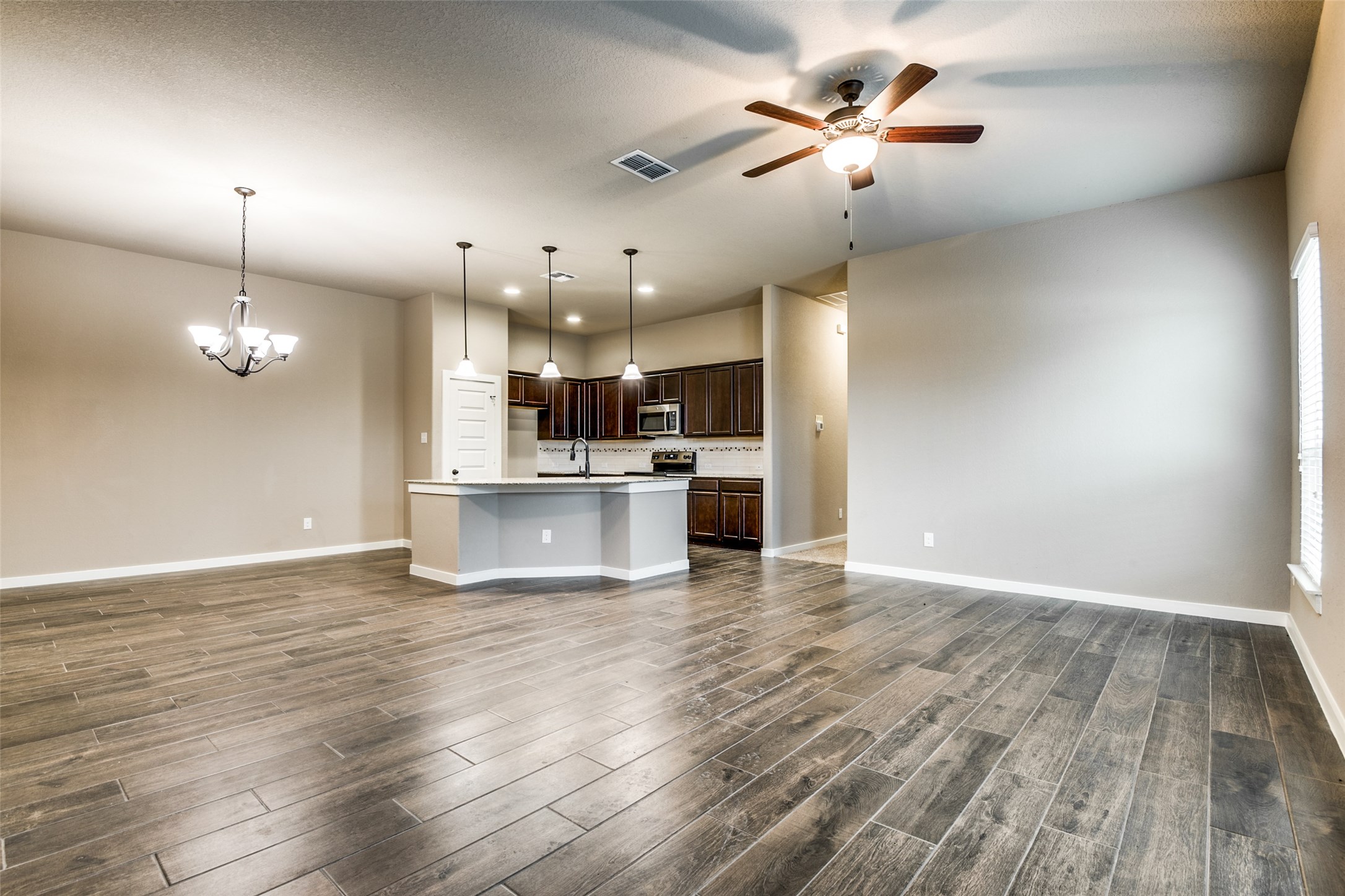 202 Oakcrest A Property Photo 4