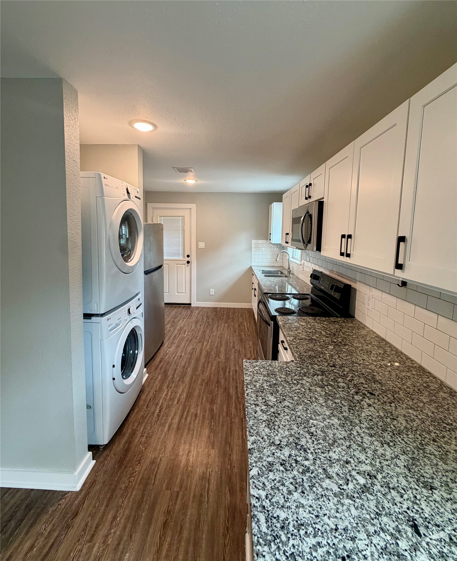 1206 E 33rd Street Property Photo 2
