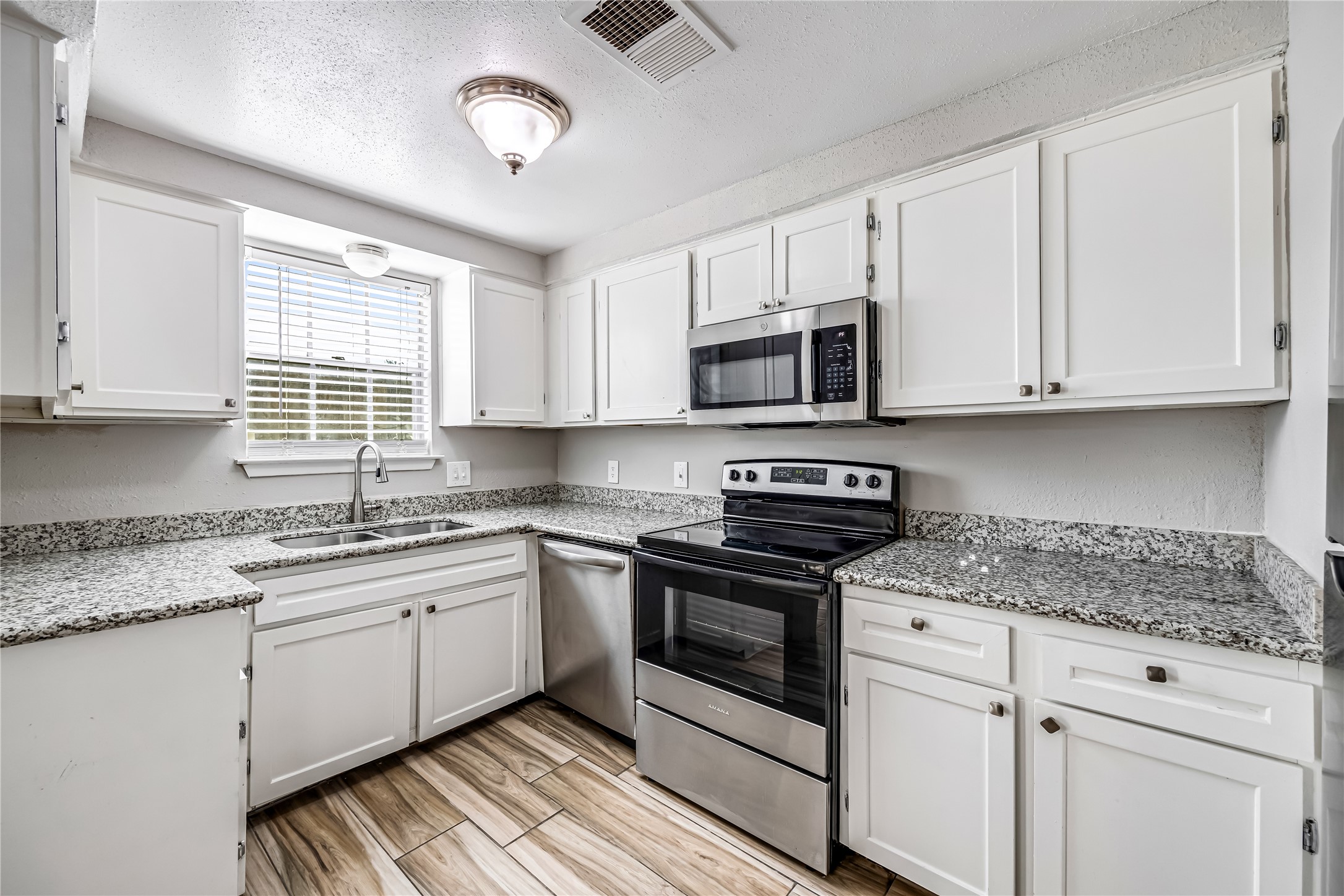 11710 Southlake Drive 31 Property Photo 12