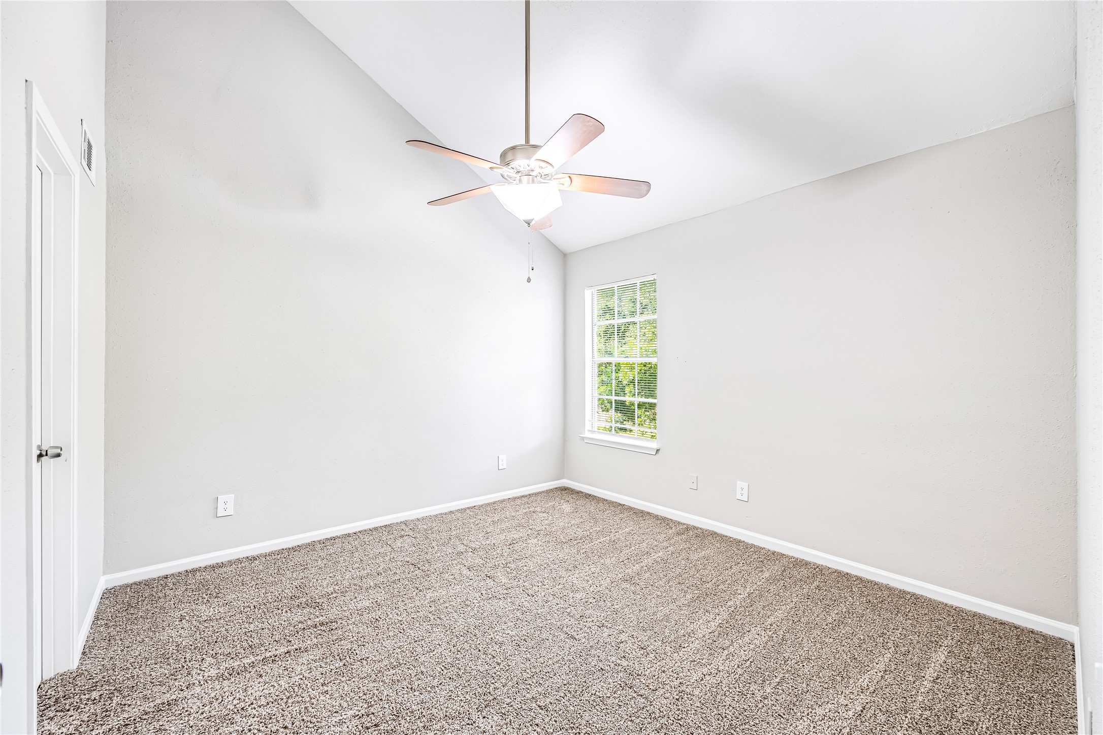 11710 Southlake Drive 31 Property Photo 17
