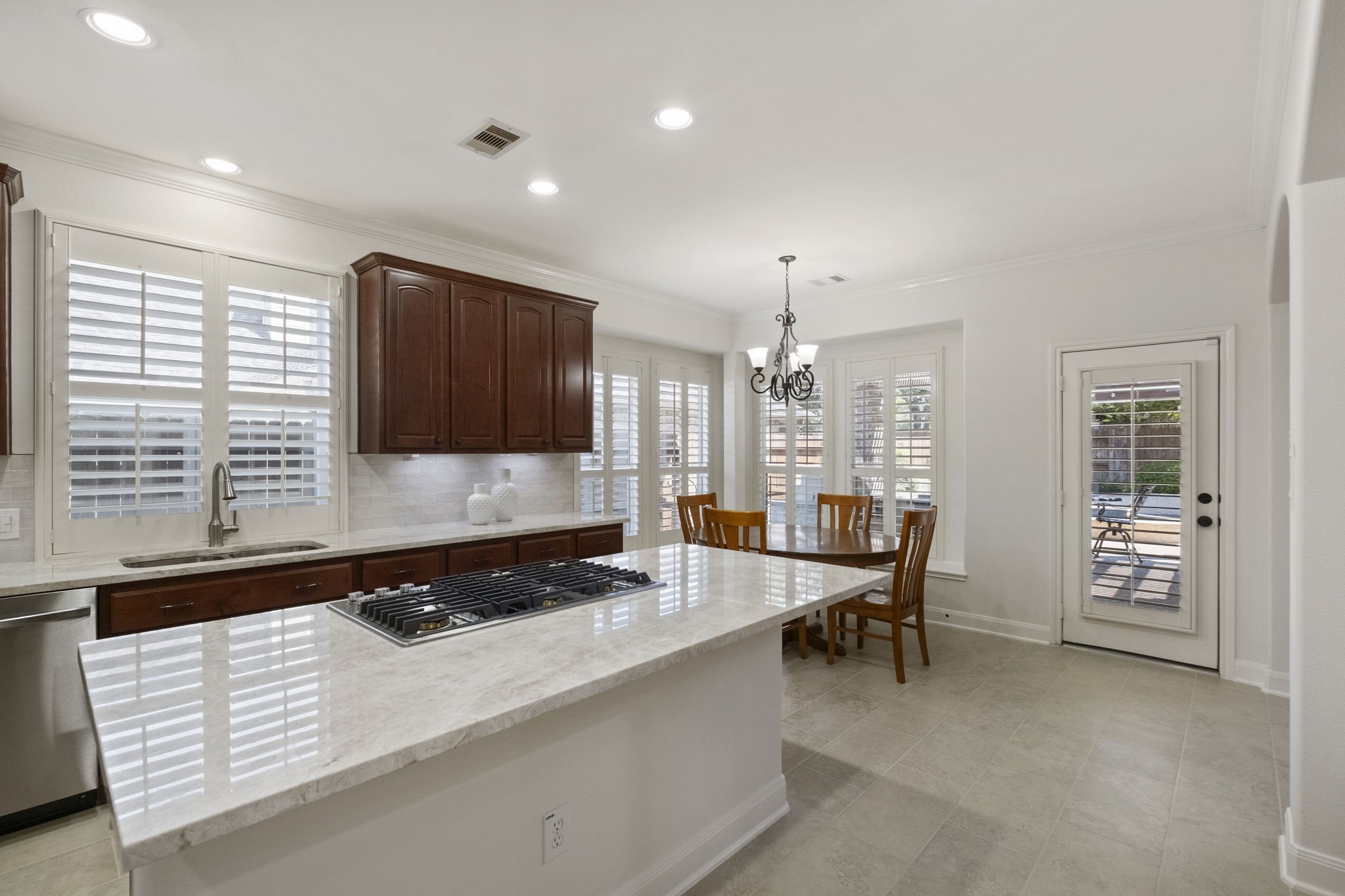 9215 Turtle Pond Lane Property Photo 11