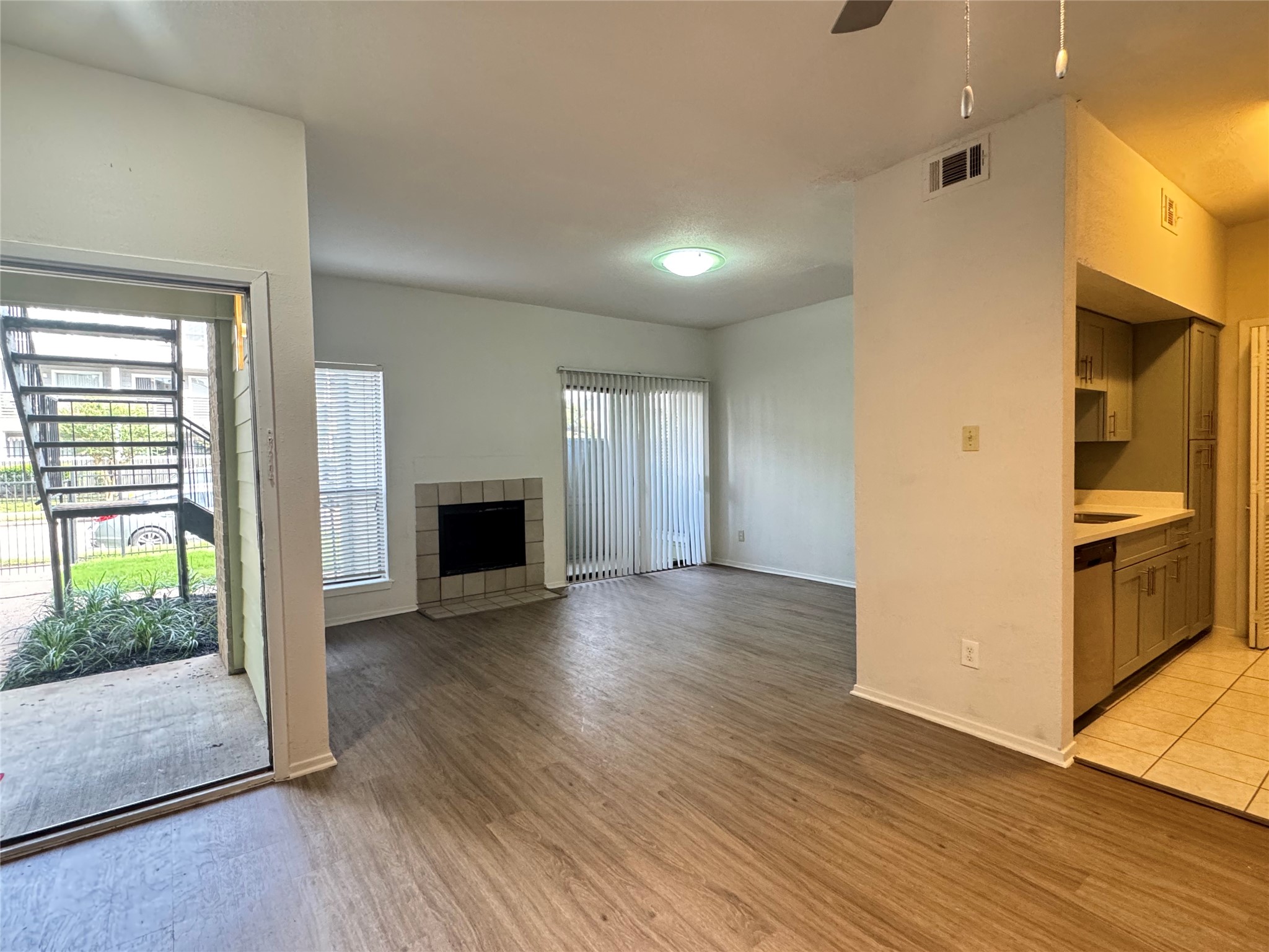 6602 Harbor Town Drive 303 Property Photo 5